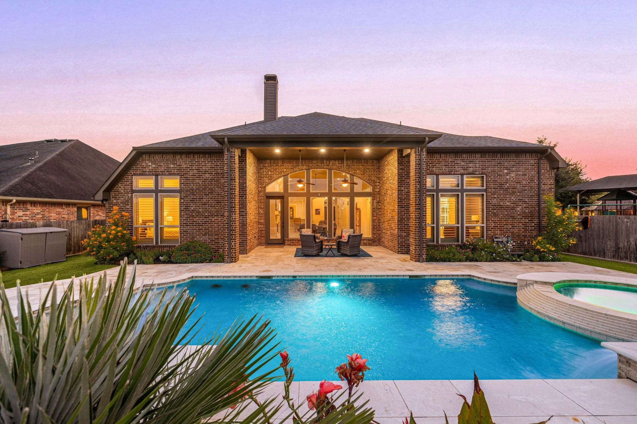 2203 Draycutt Drive