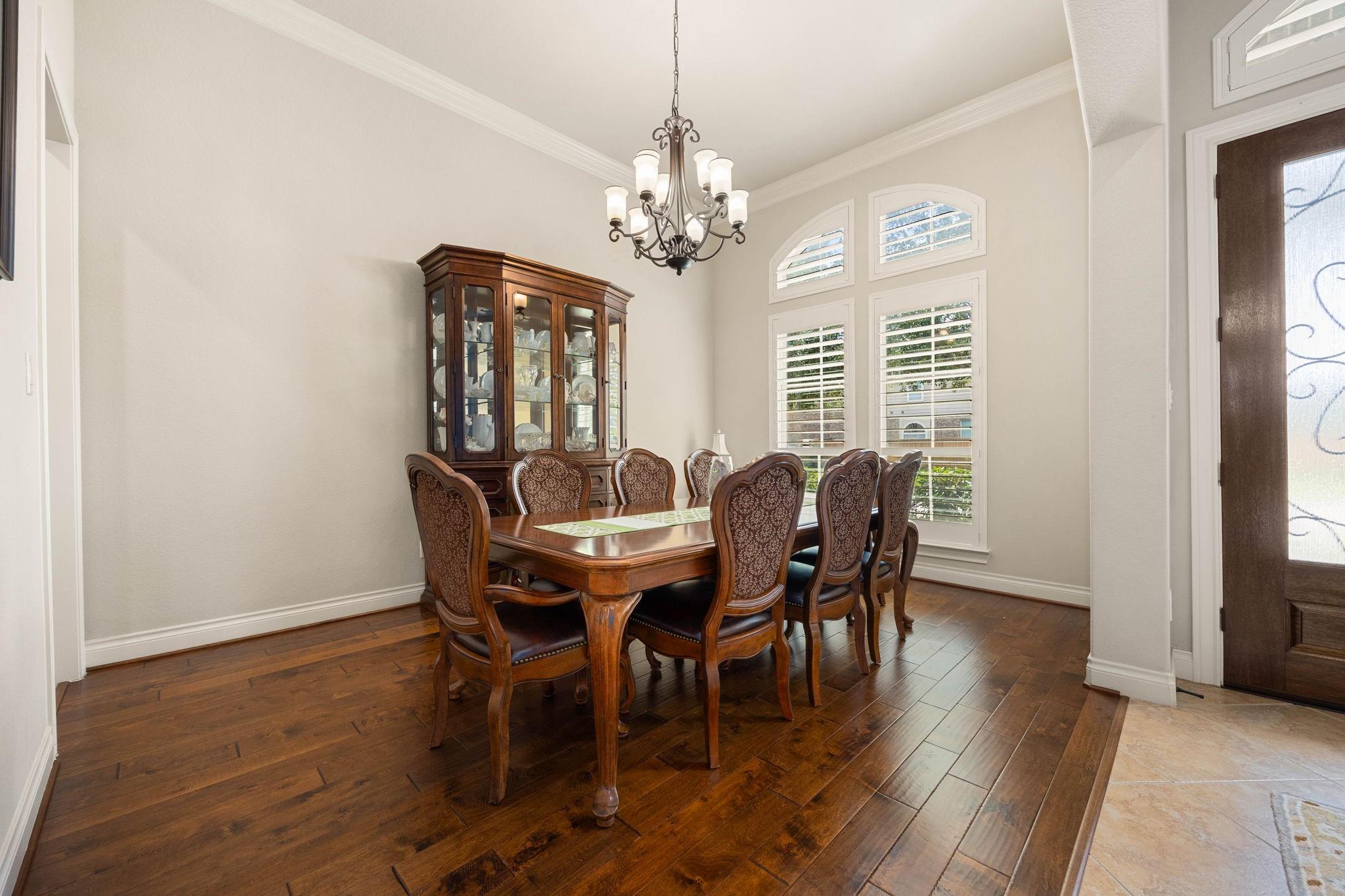 2203 Draycutt Drive