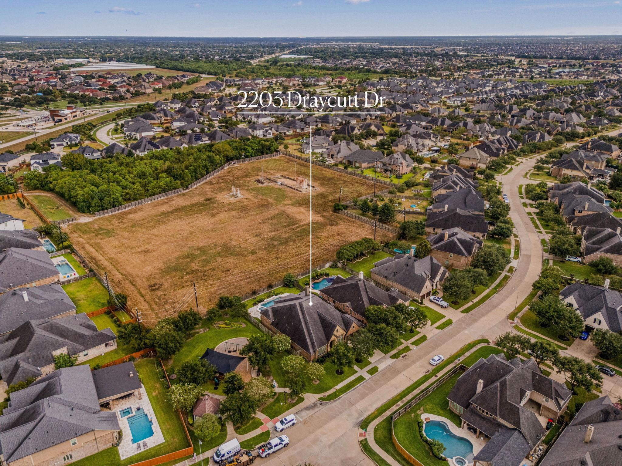 2203 Draycutt Drive