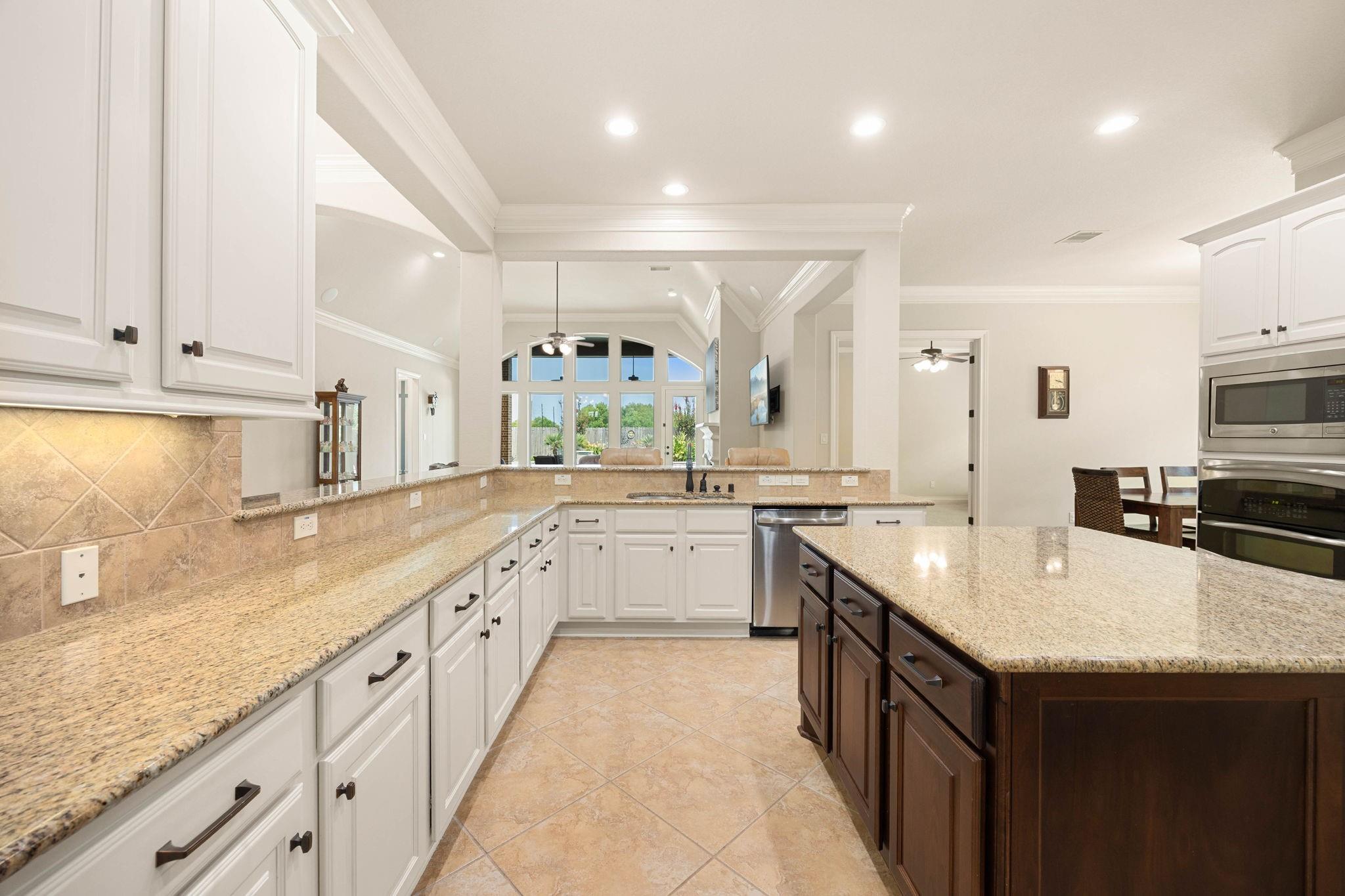 2203 Draycutt Drive