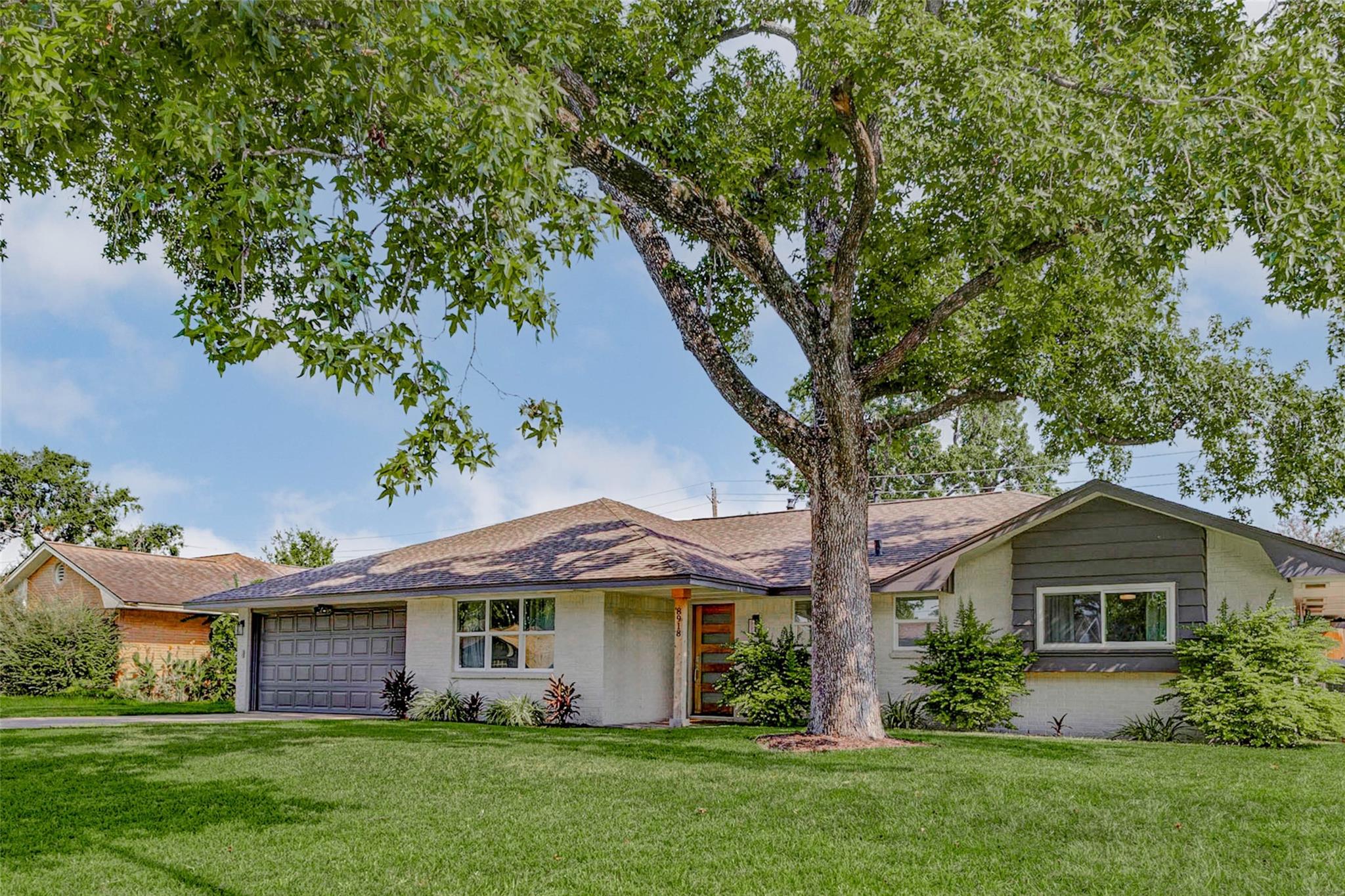 8918 Springview Lane