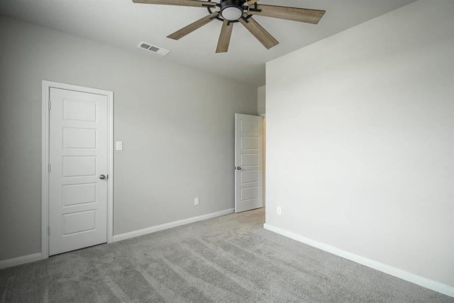 21449 21449 Kings Guild Lane