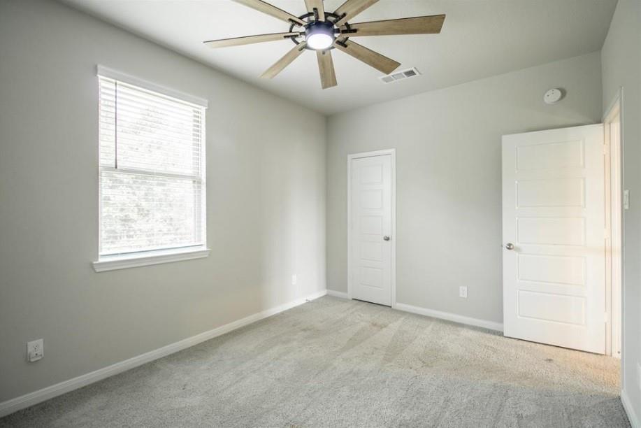 21449 21449 Kings Guild Lane