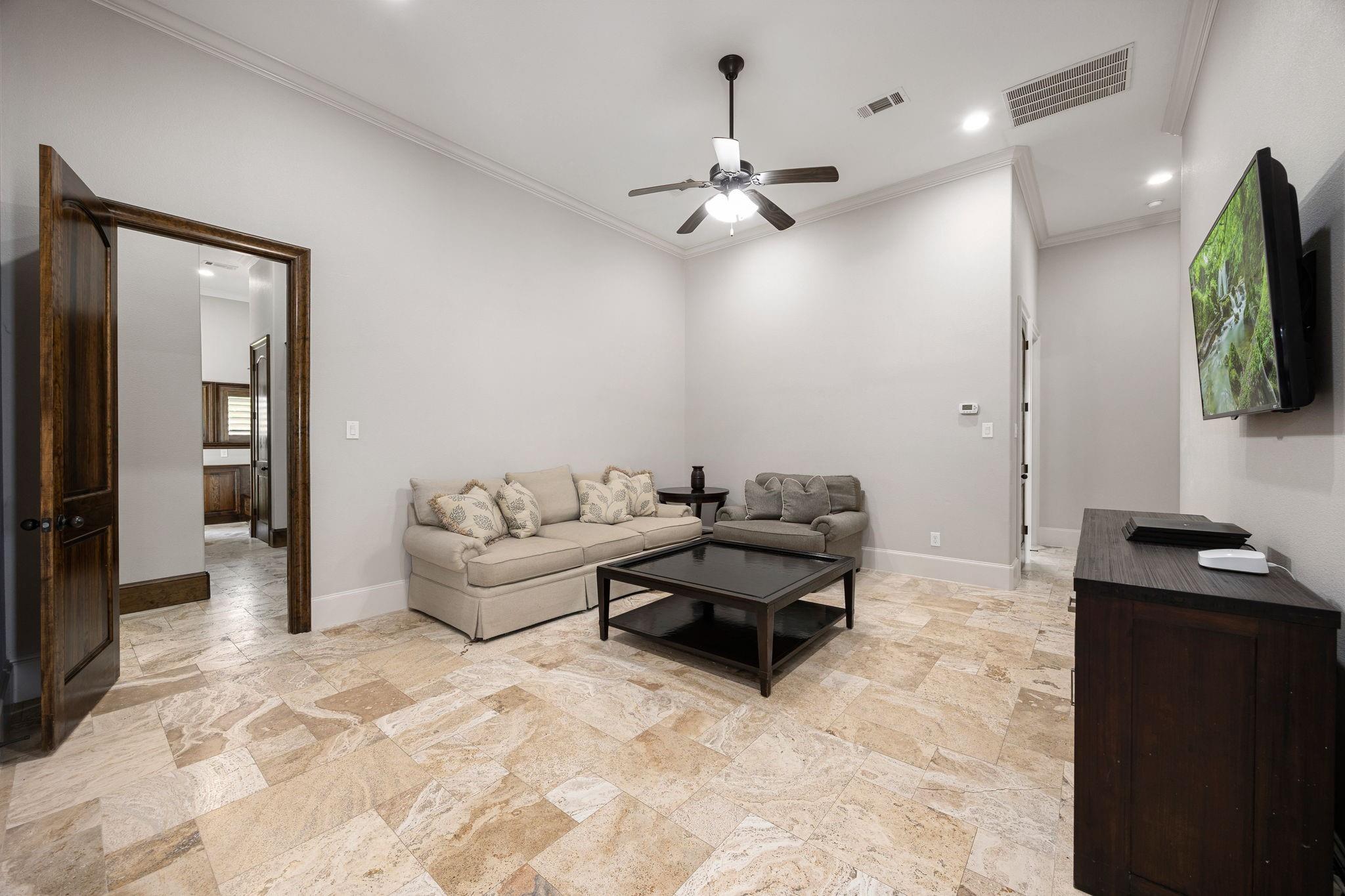 914 Cross Hollow Lane