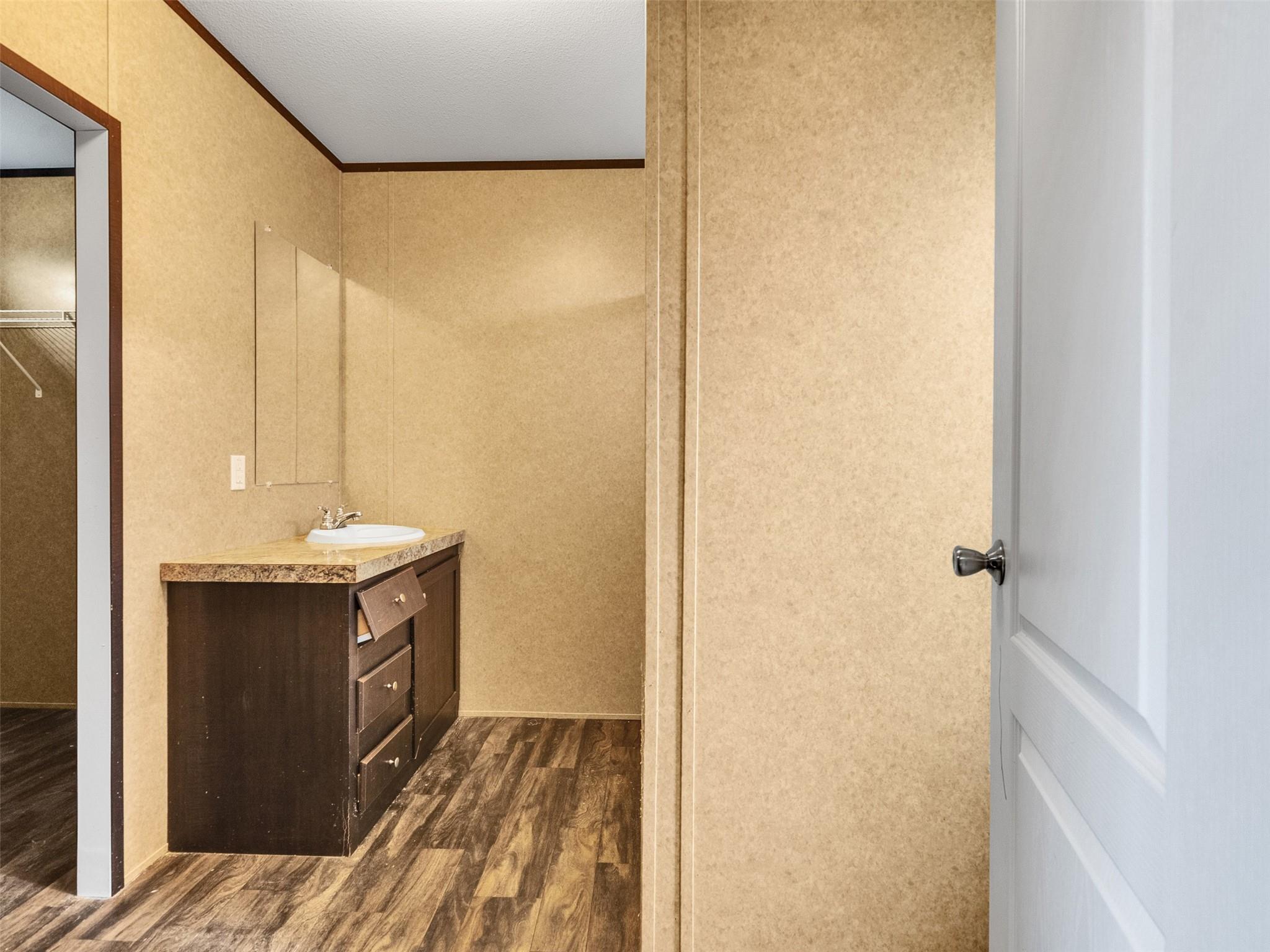 2194 County Road 5017