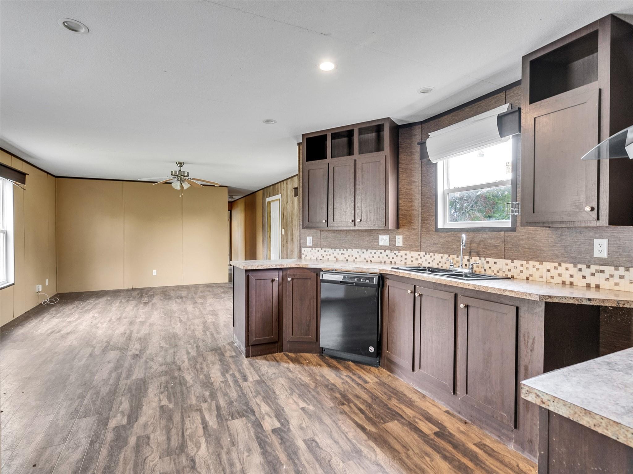 2194 County Road 5017