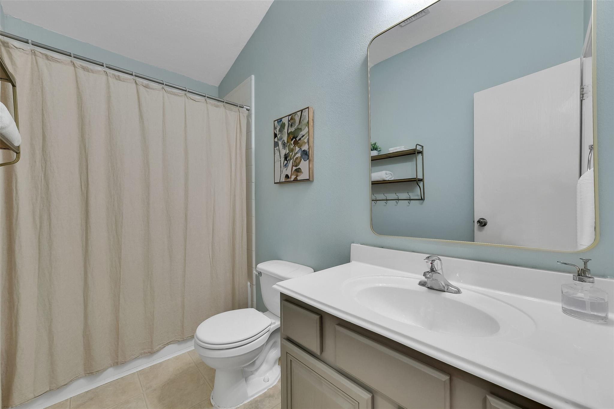 1056 Cabot Cove