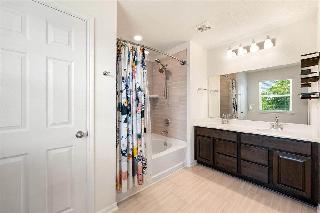 4819 Emerson Manor Drive