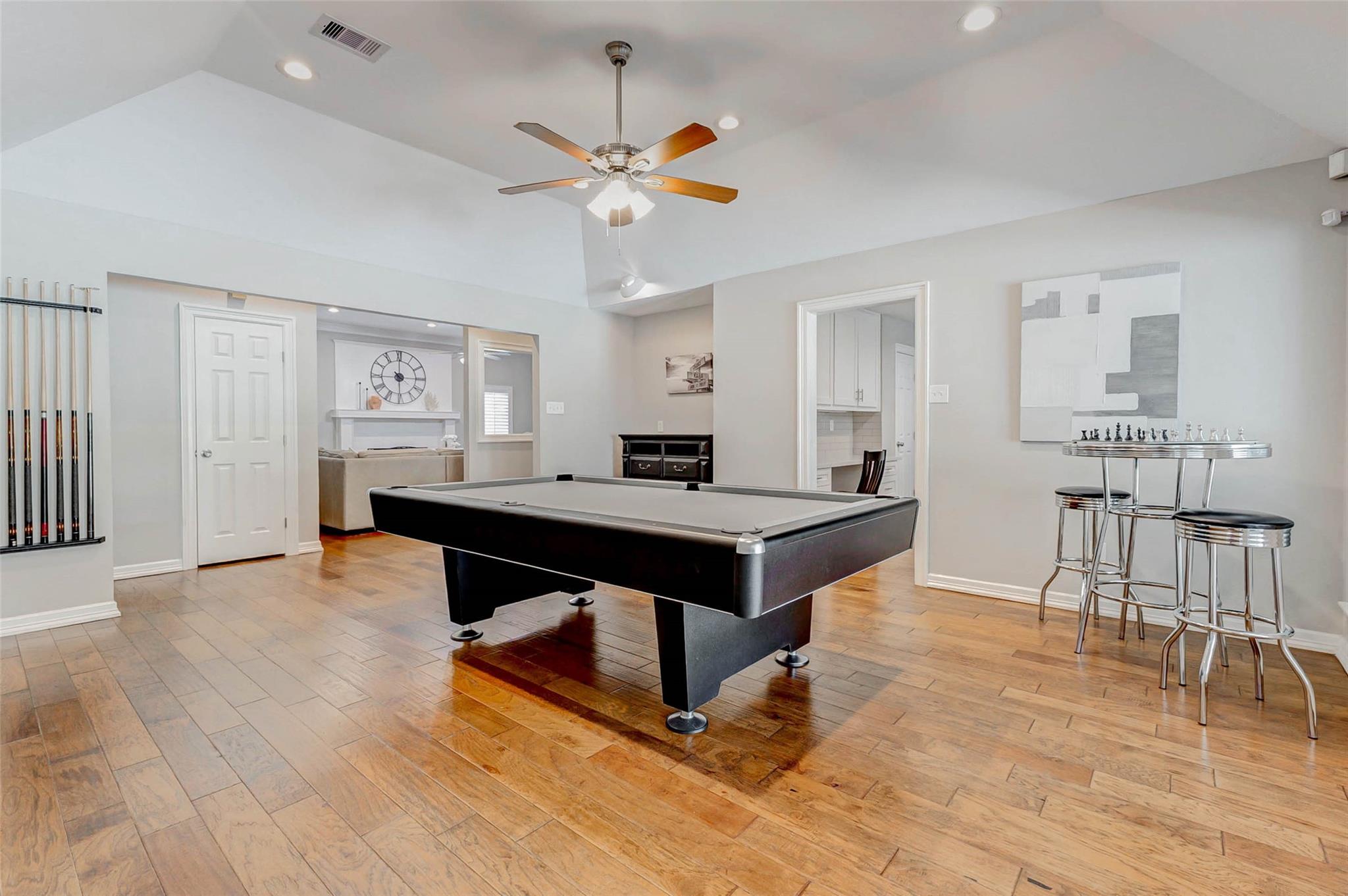 2926 E Elm Circle