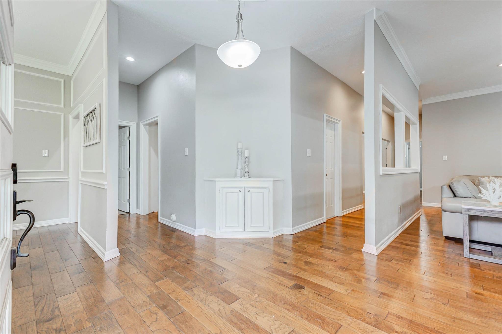 2926 E Elm Circle