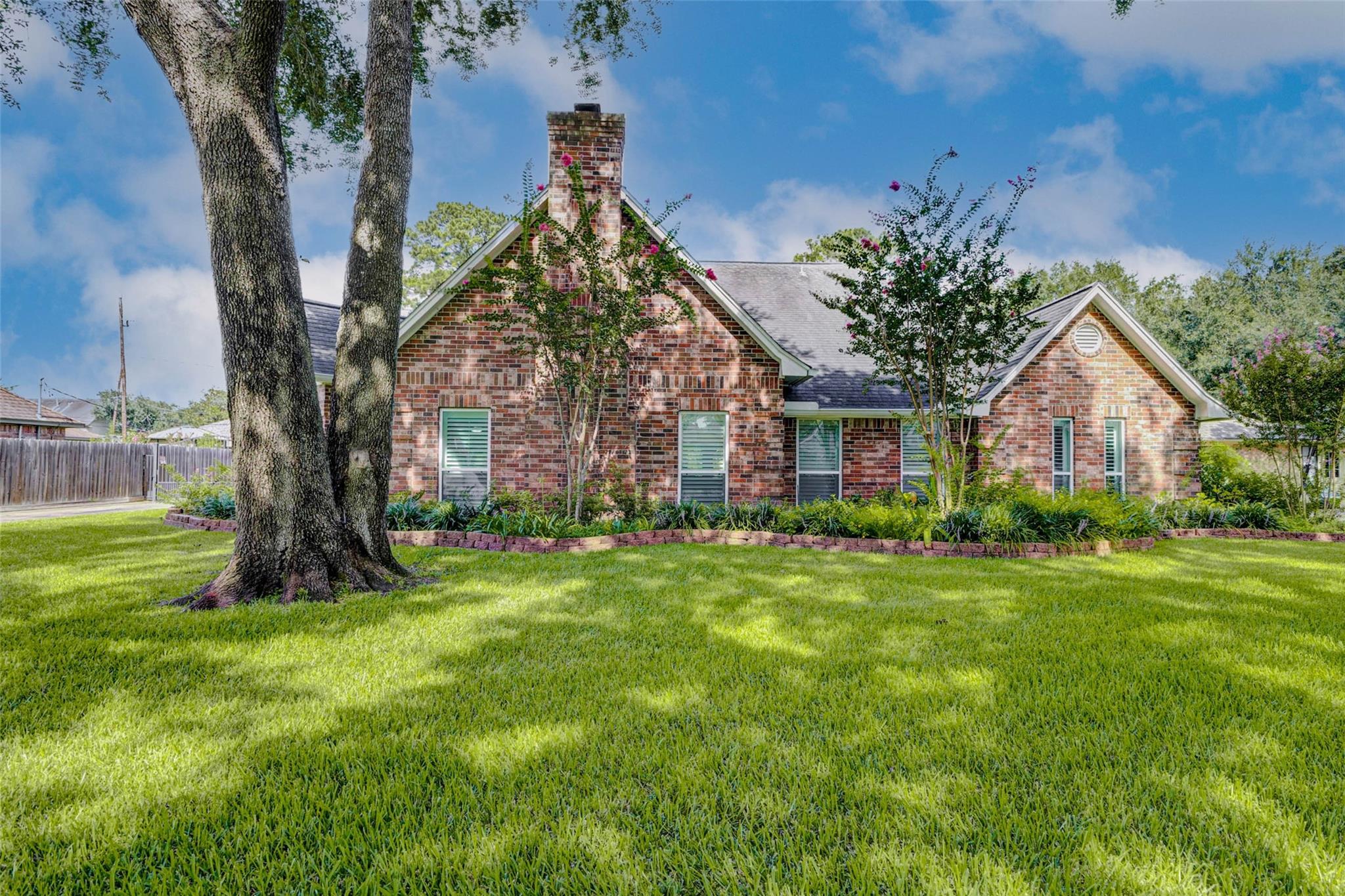 2926 E Elm Circle