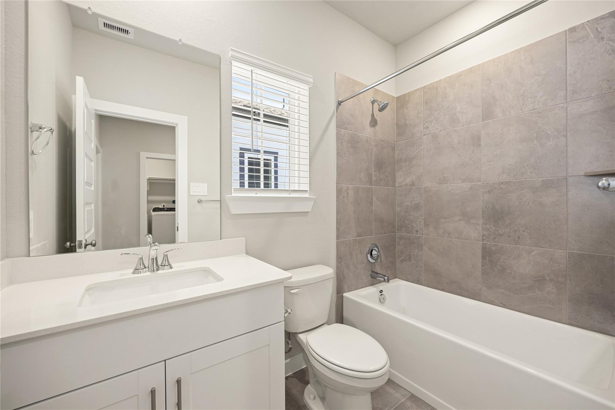 10015 Rustic Charm Street