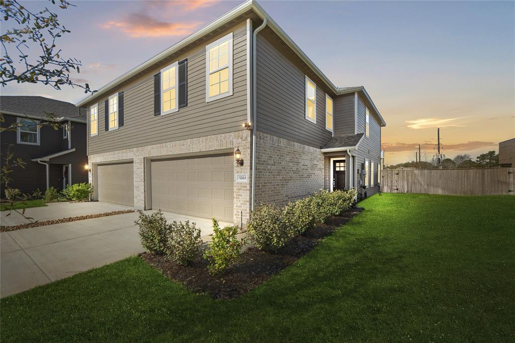 5263 Shallowhurst Lane