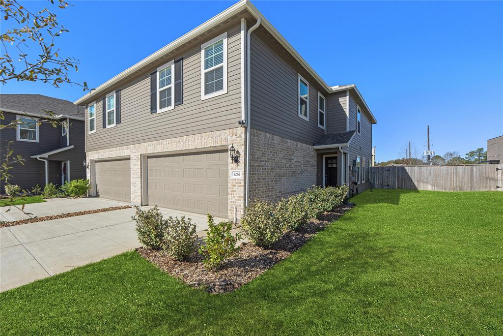 5263 Shallowhurst Lane