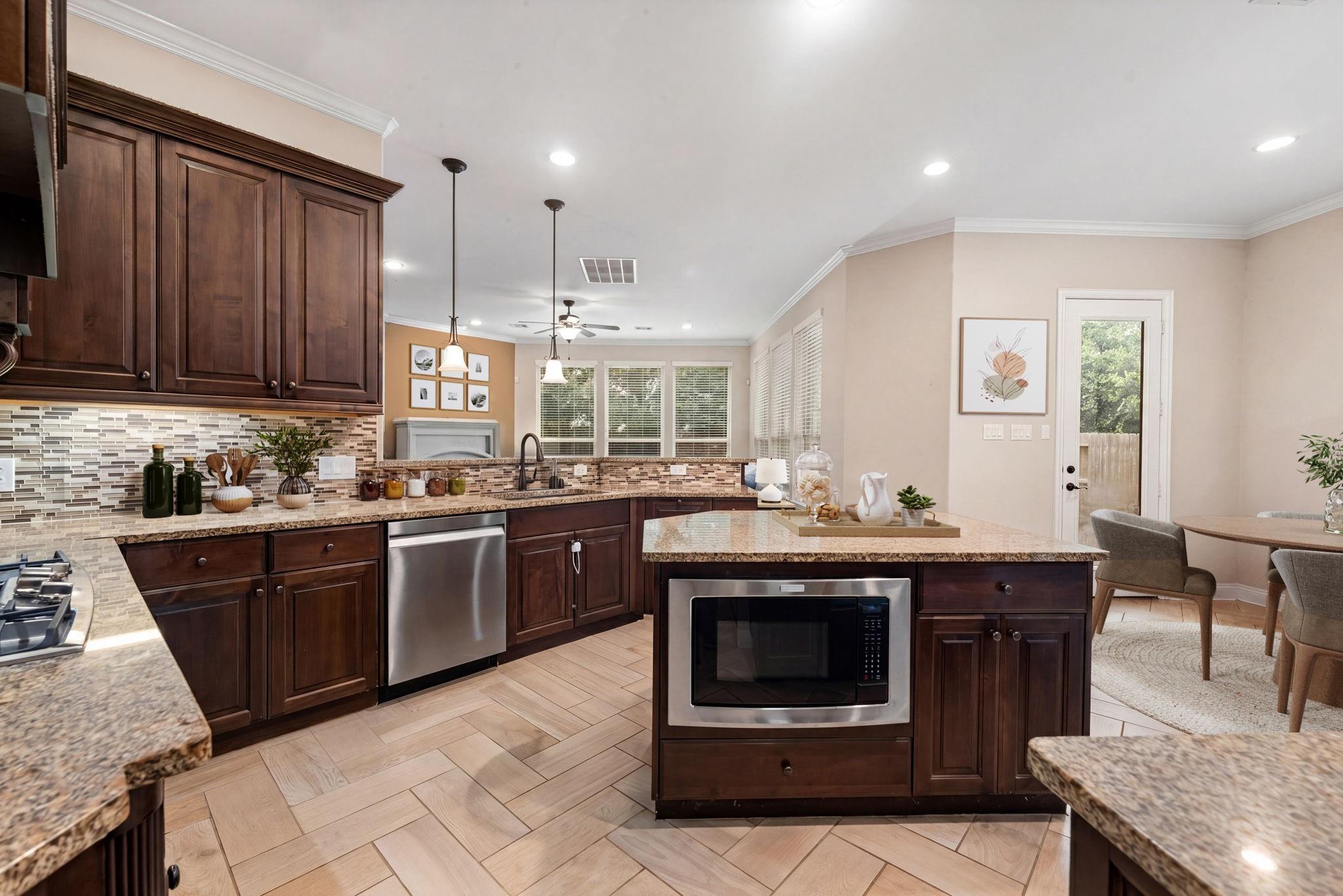 27810 Desert Manor Lane