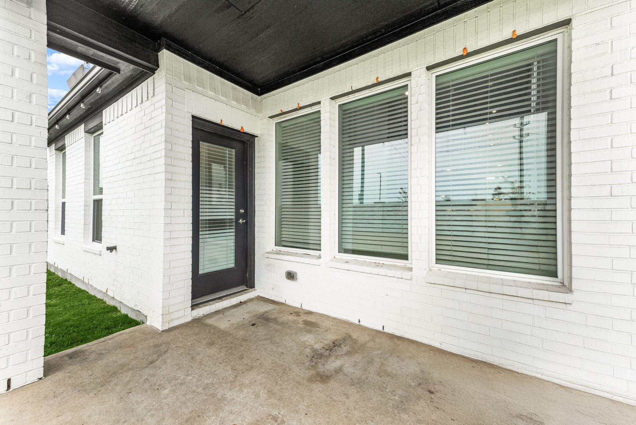 21867 Fitzroy Manor Lane