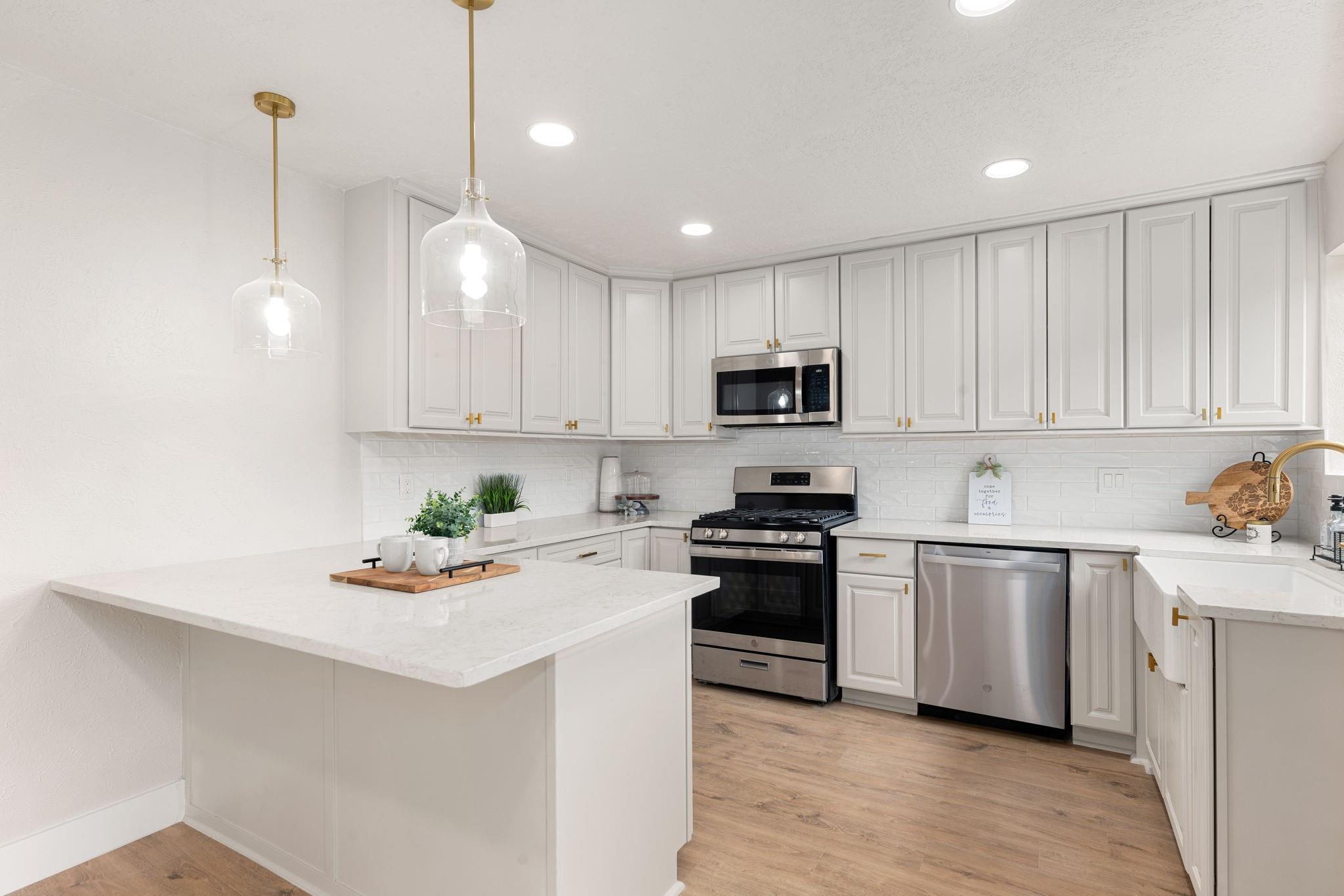 90 W High Oaks Circle