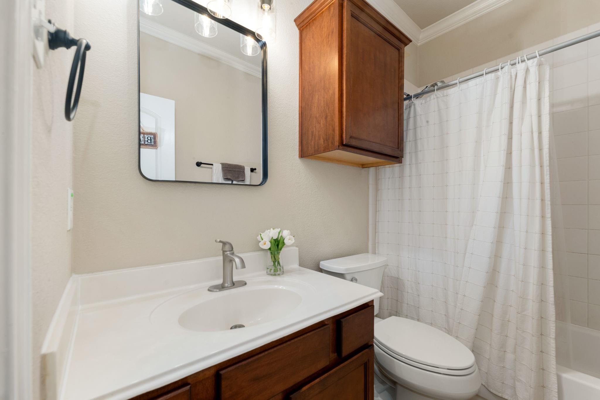 2911 Empire Oaks Lane