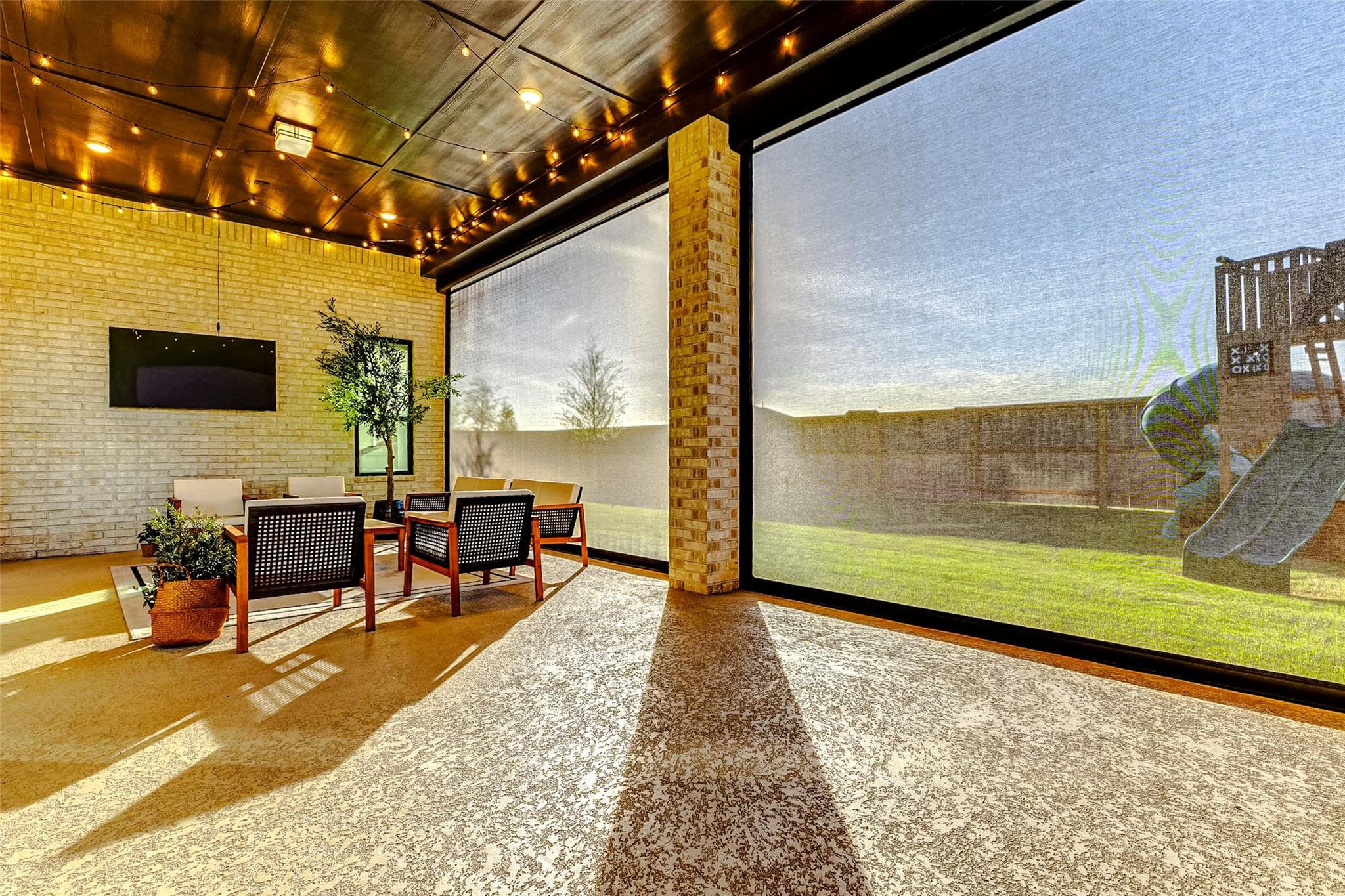 7606 Redwoods Forest Drive