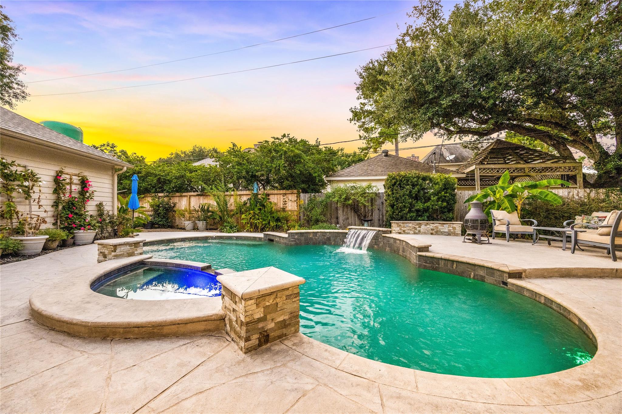 8631 Asprey Court