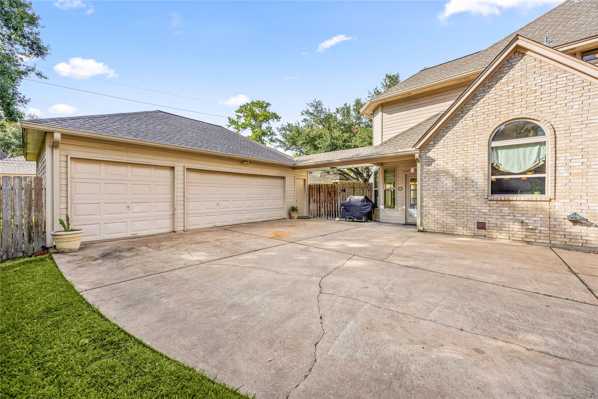 8631 Asprey Court