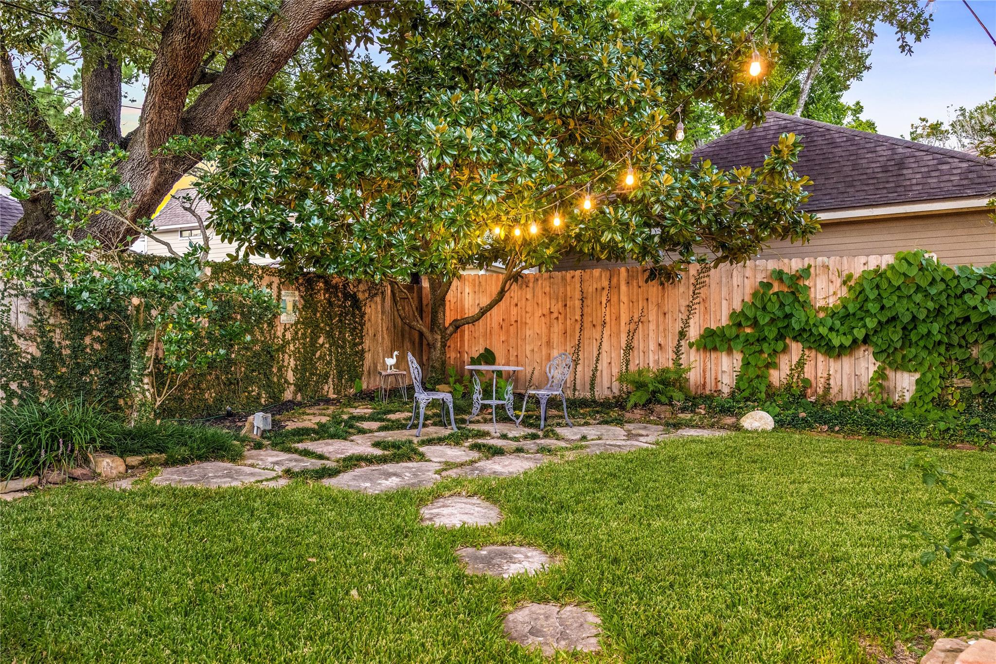 8631 Asprey Court