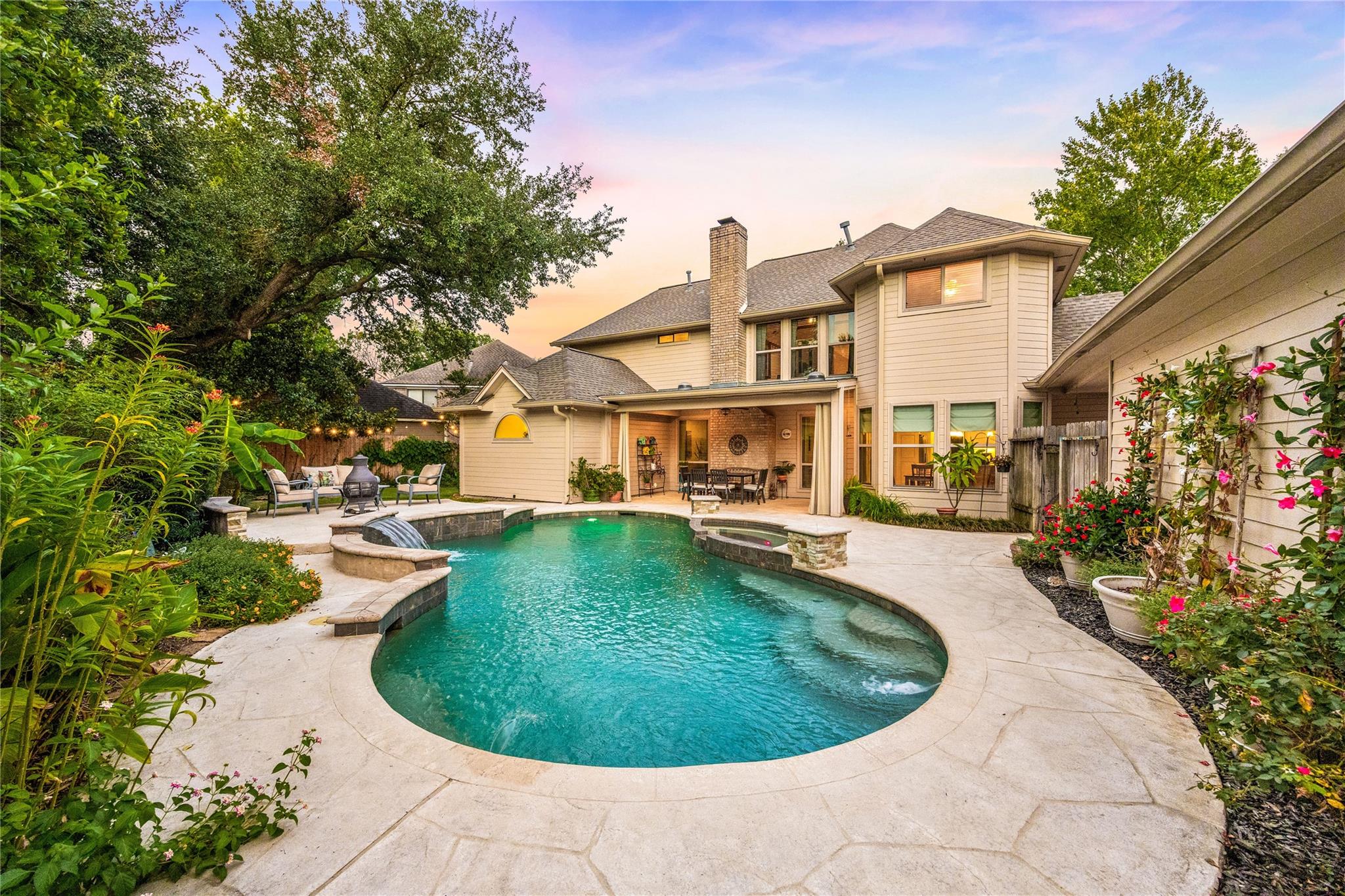 8631 Asprey Court