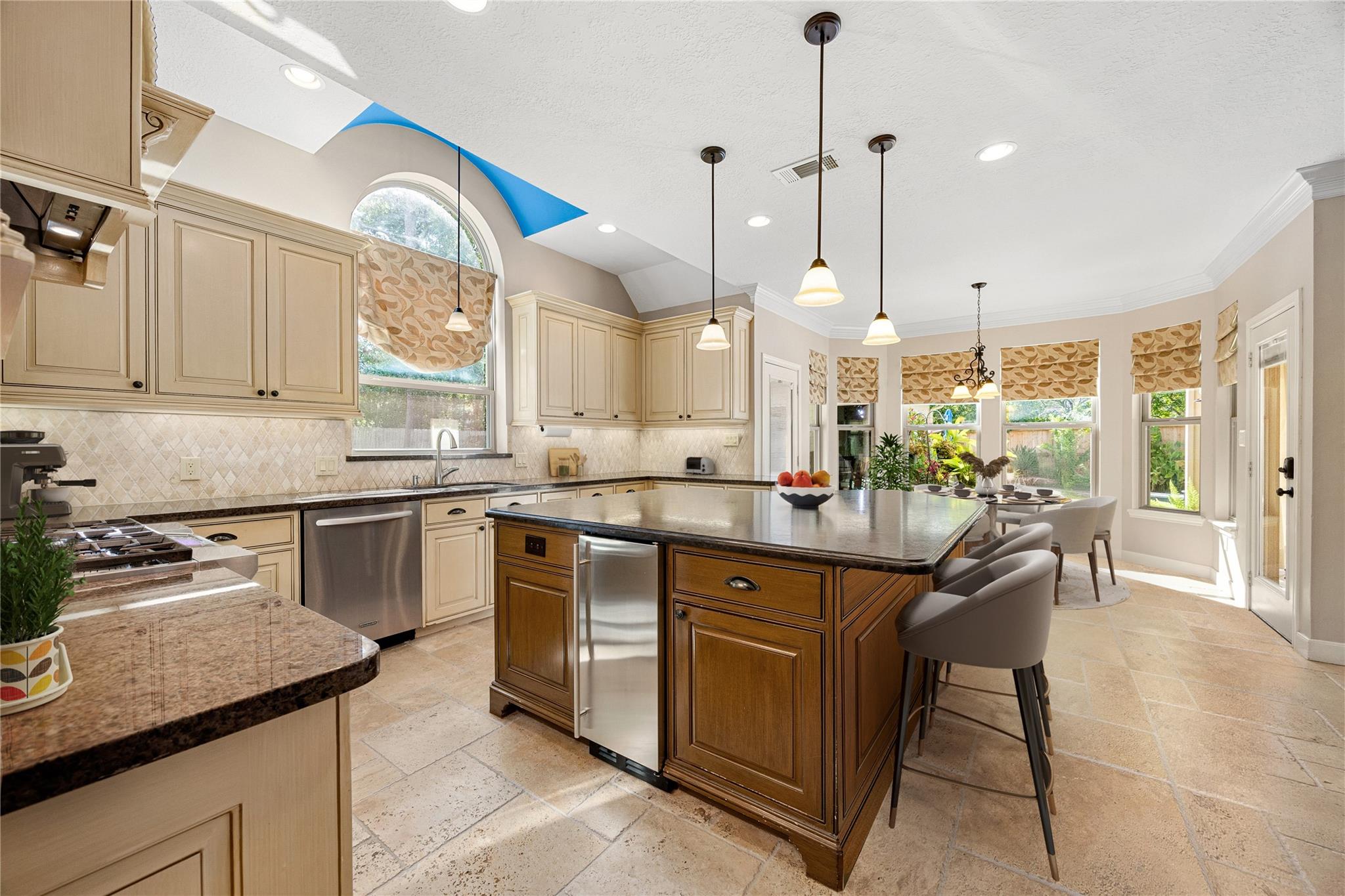8631 Asprey Court