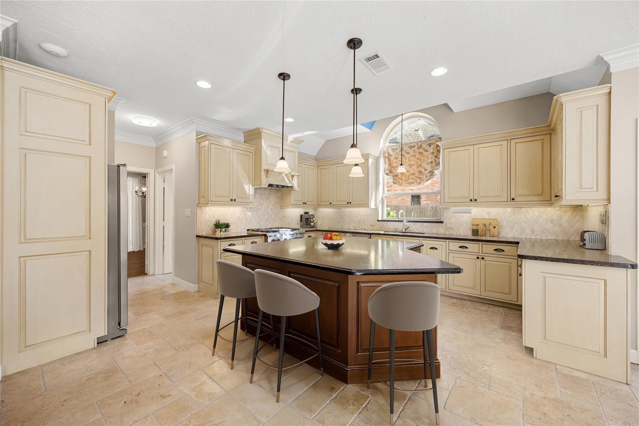 8631 Asprey Court