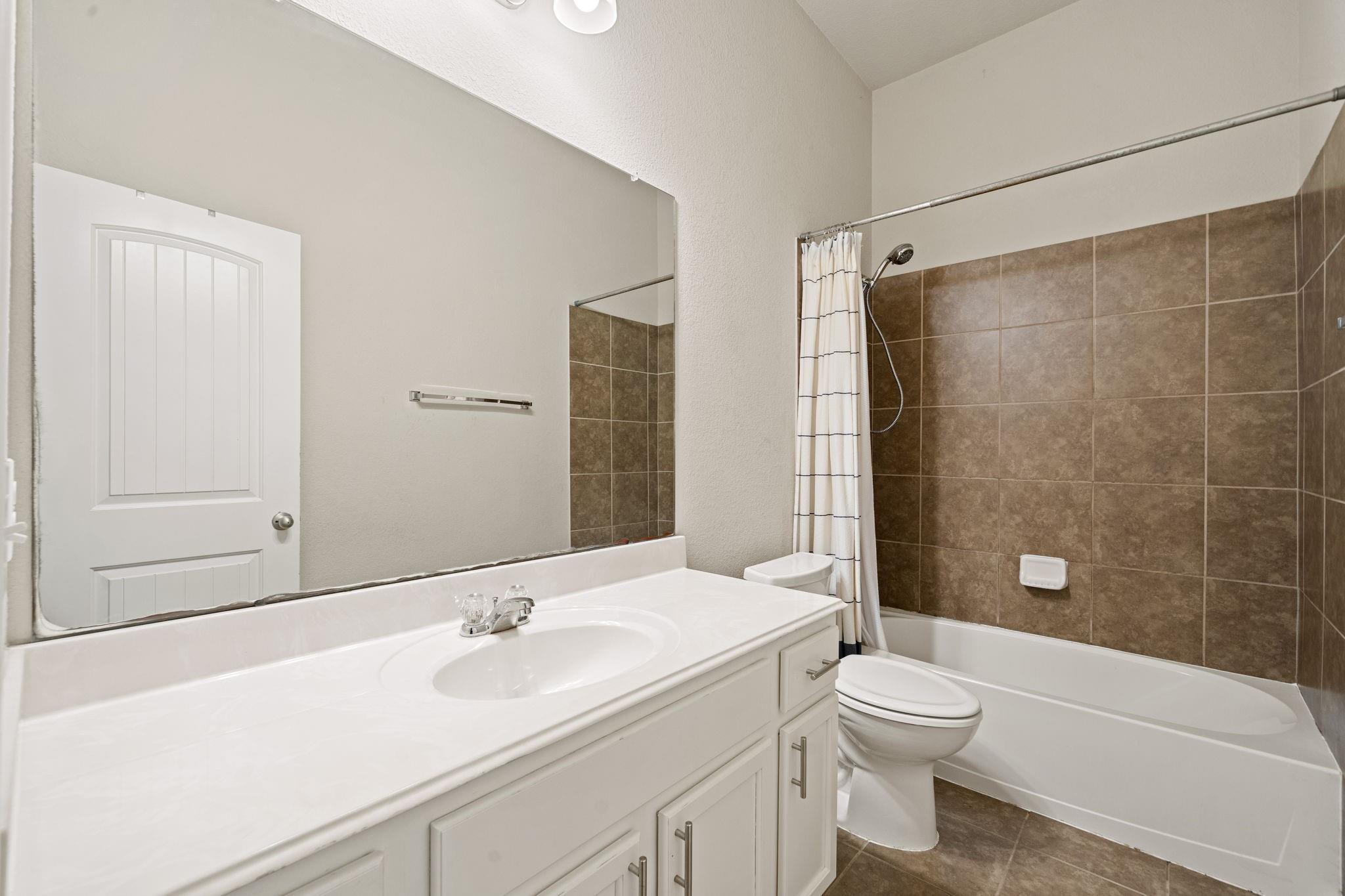 9207 Gilbert Hollow Drive