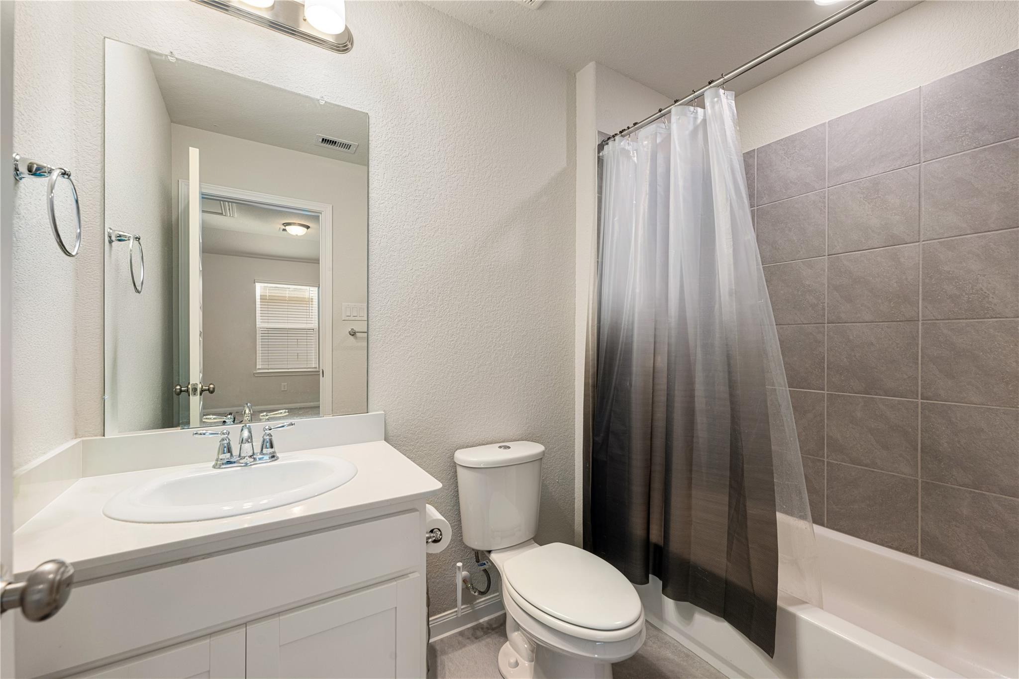 614 Ellwood Terrace Lane