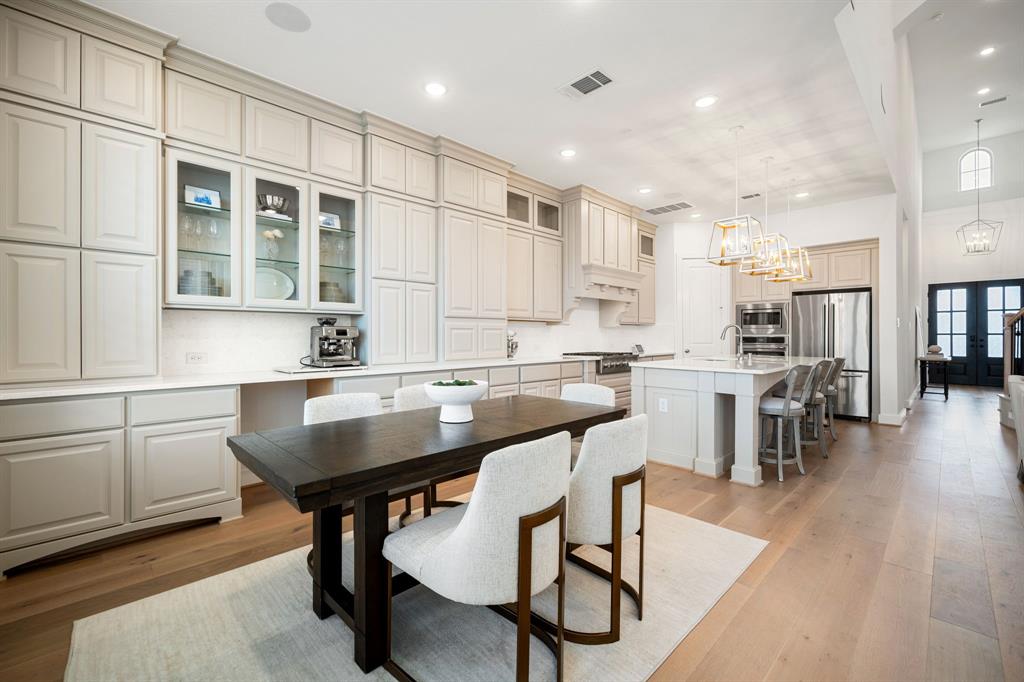 21514 Sunny Riverbank Circle