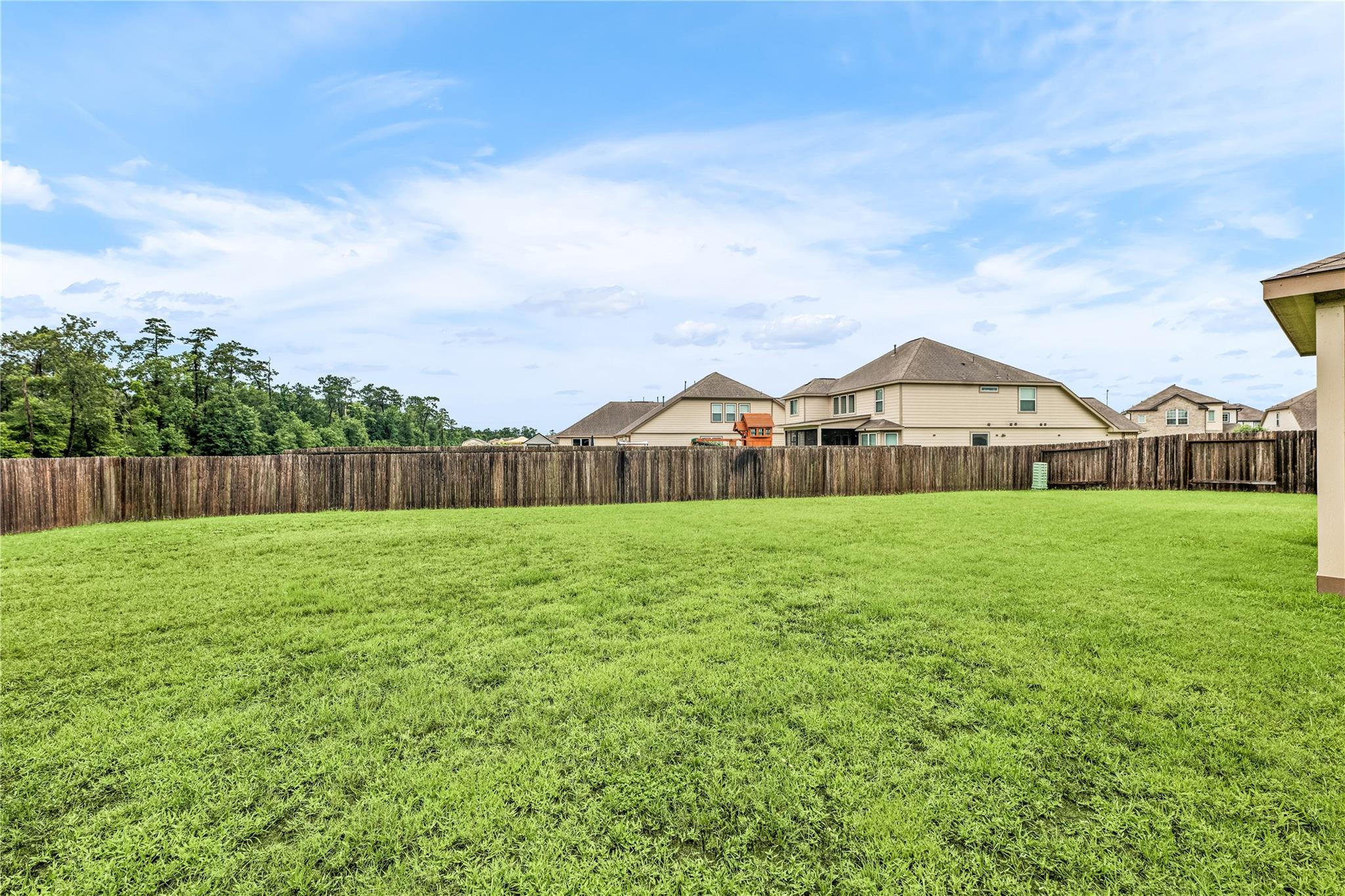 17506 Holroyd Road