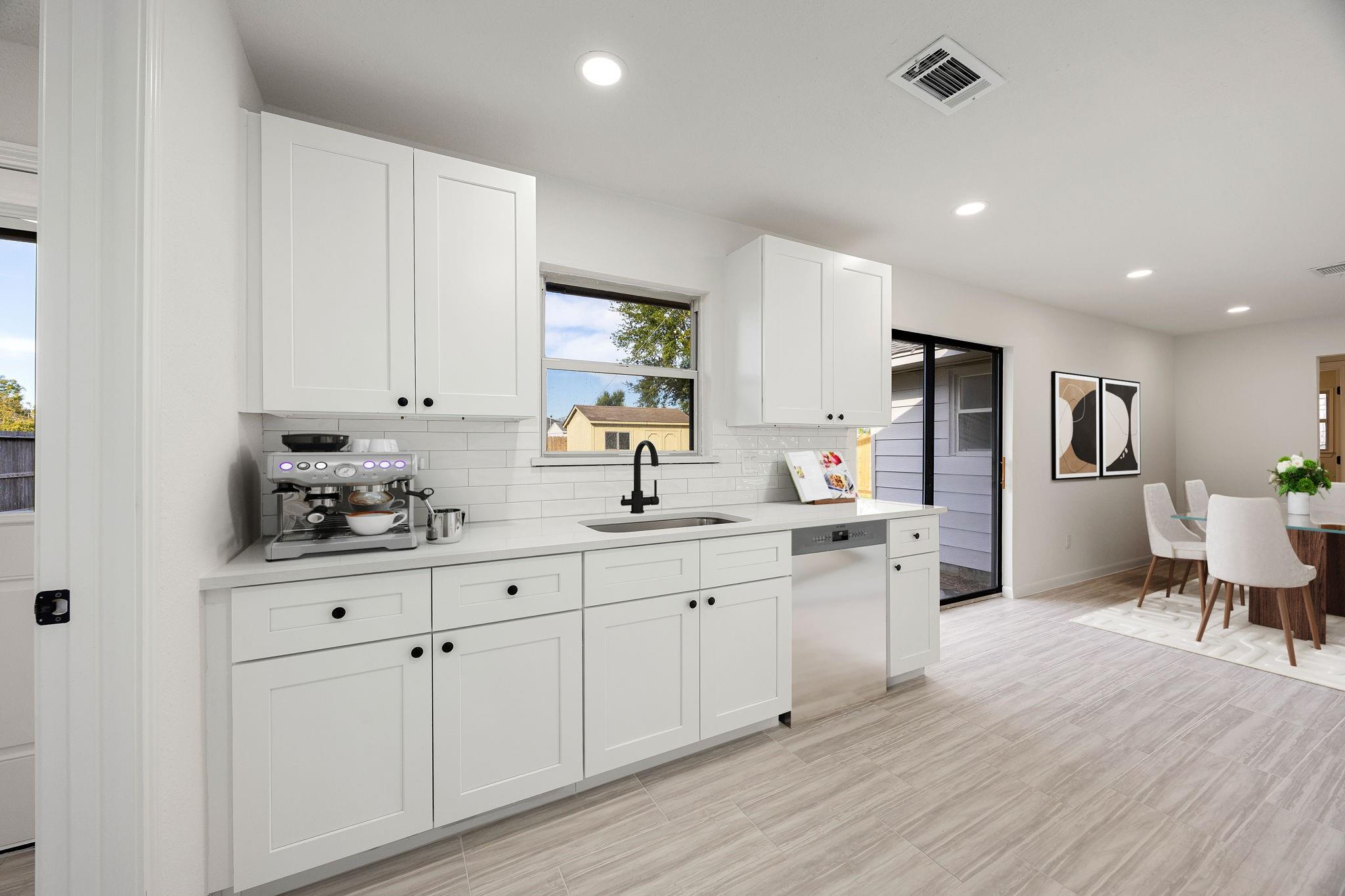 8646 Kempridge Street