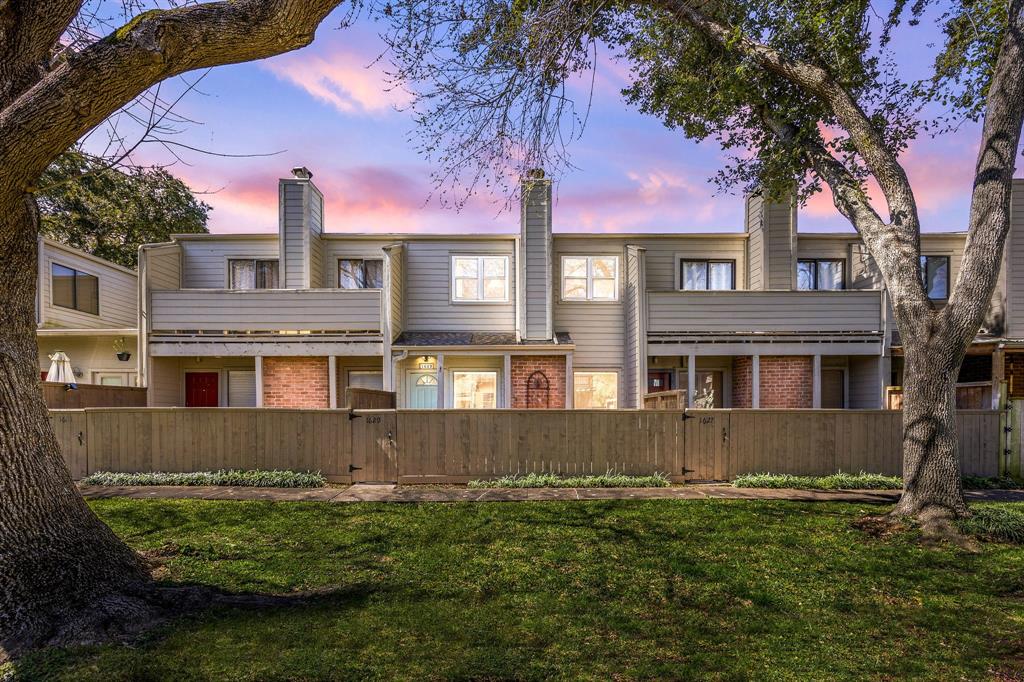 1629 Prairie Grove Drive