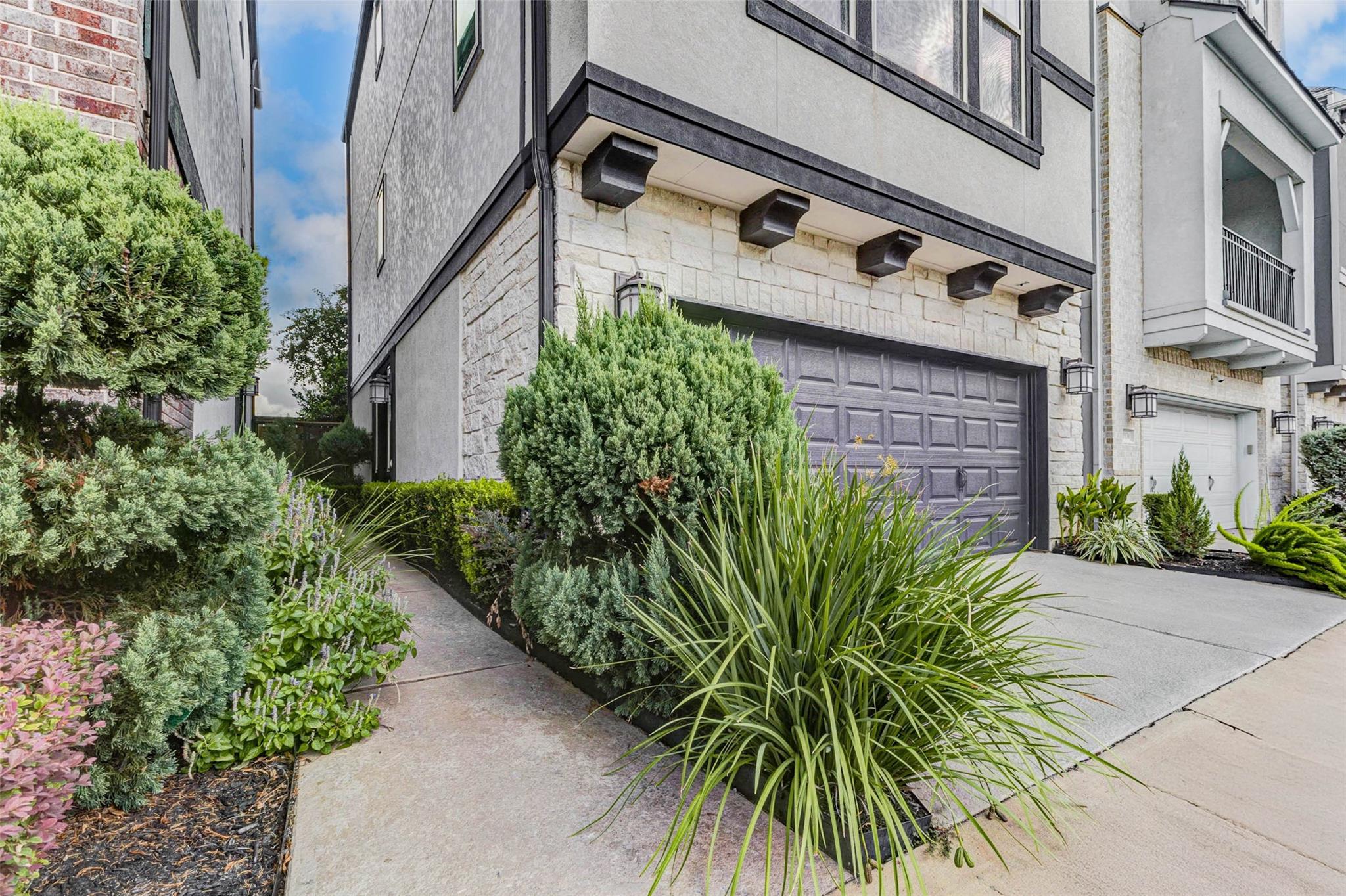 11932 Stirling Row Lane