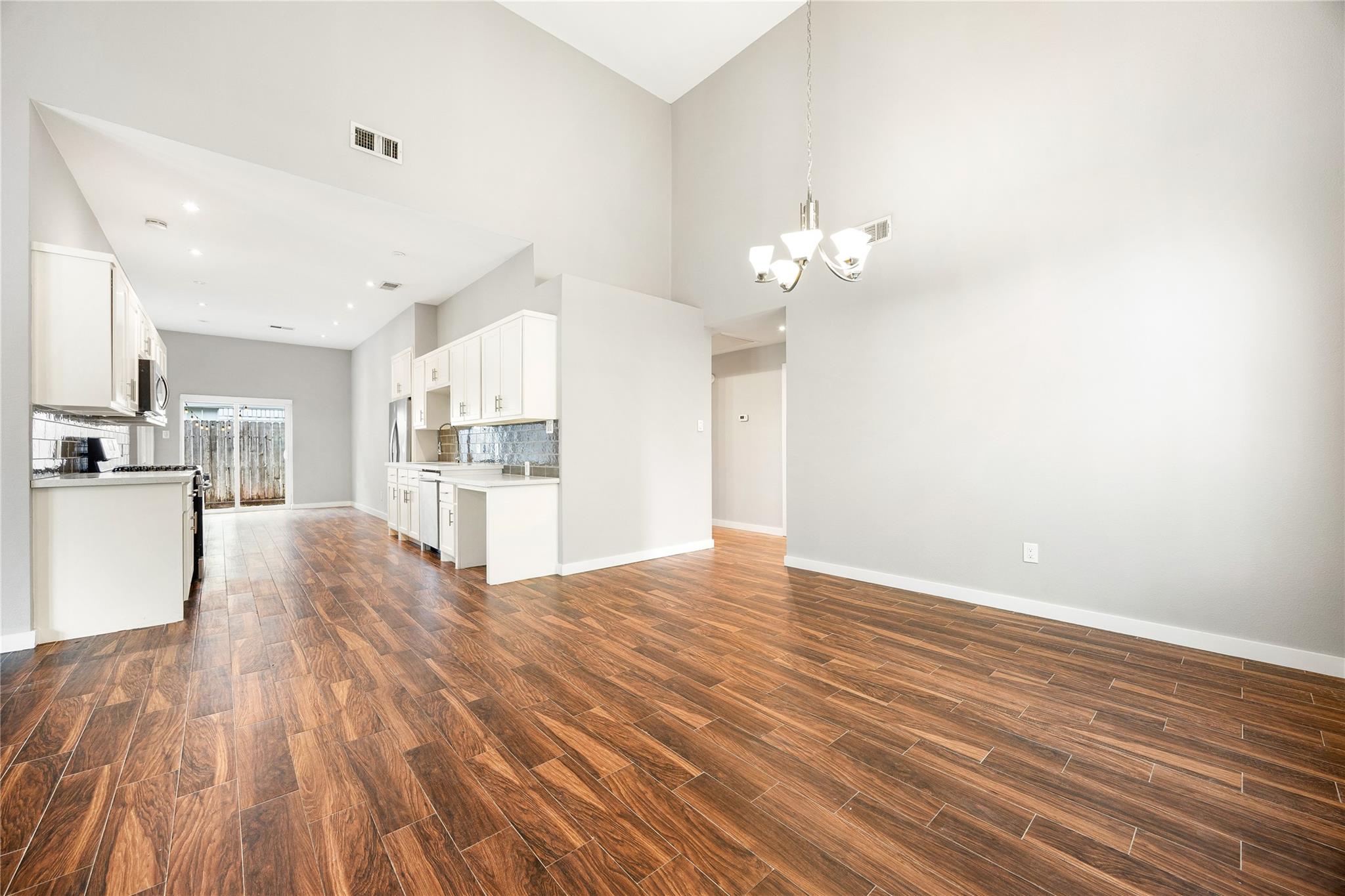 5122 Prairie Creek Drive