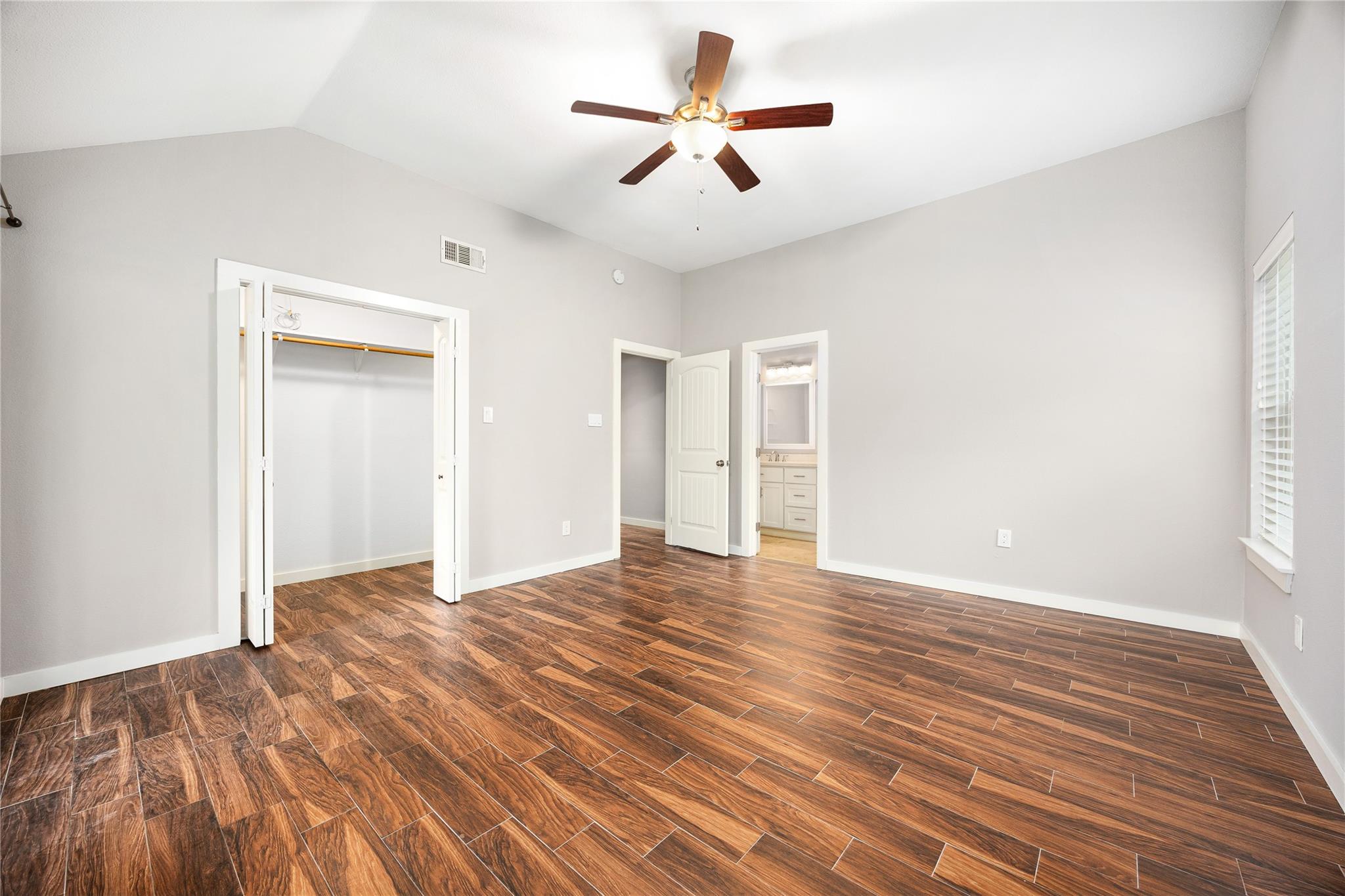 5122 Prairie Creek Drive