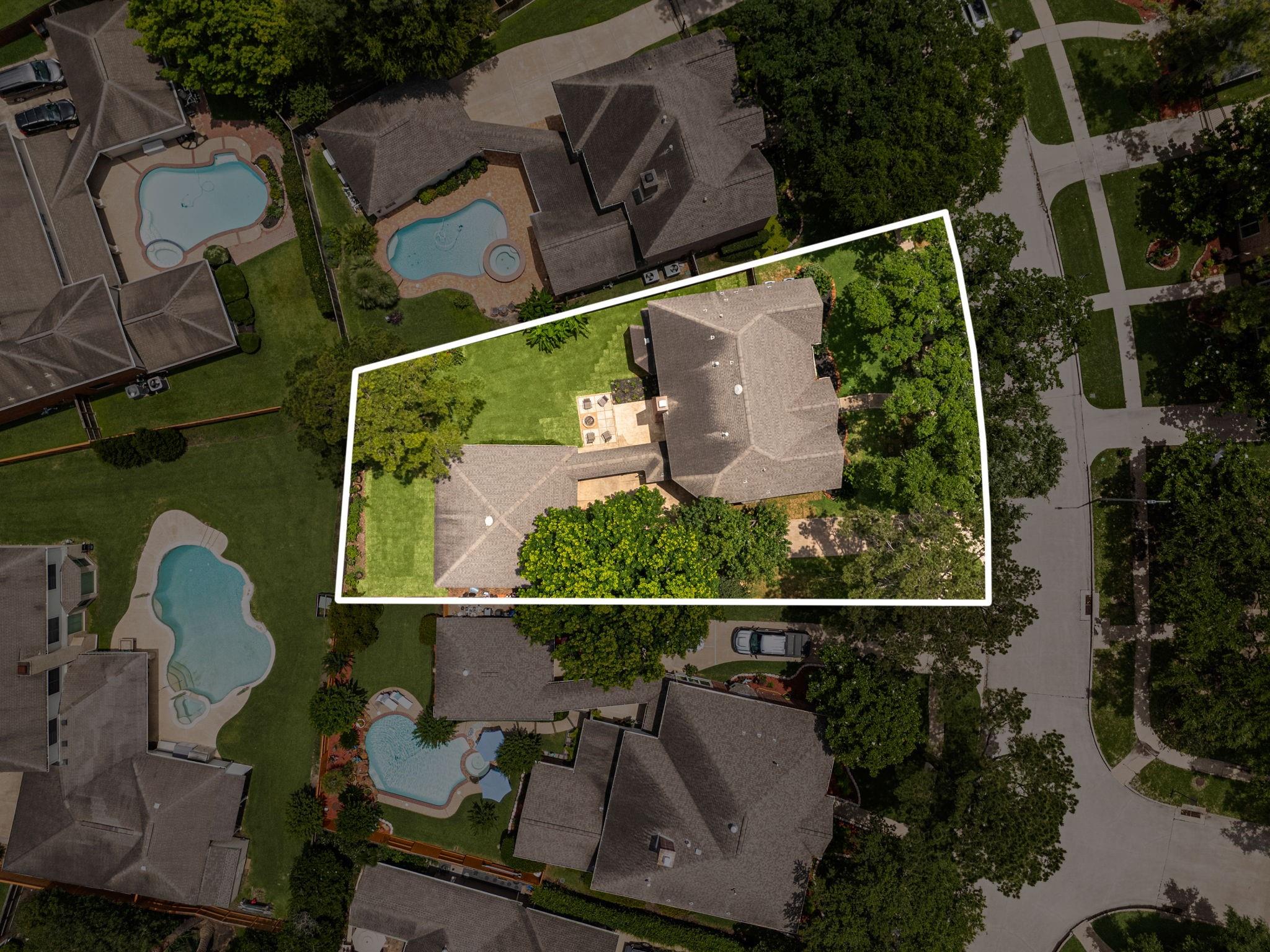24726 Lakebriar Drive