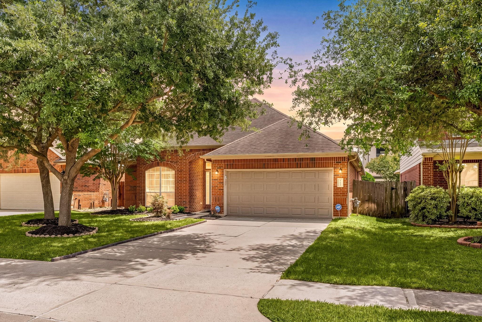 2911 Empire Oaks Lane