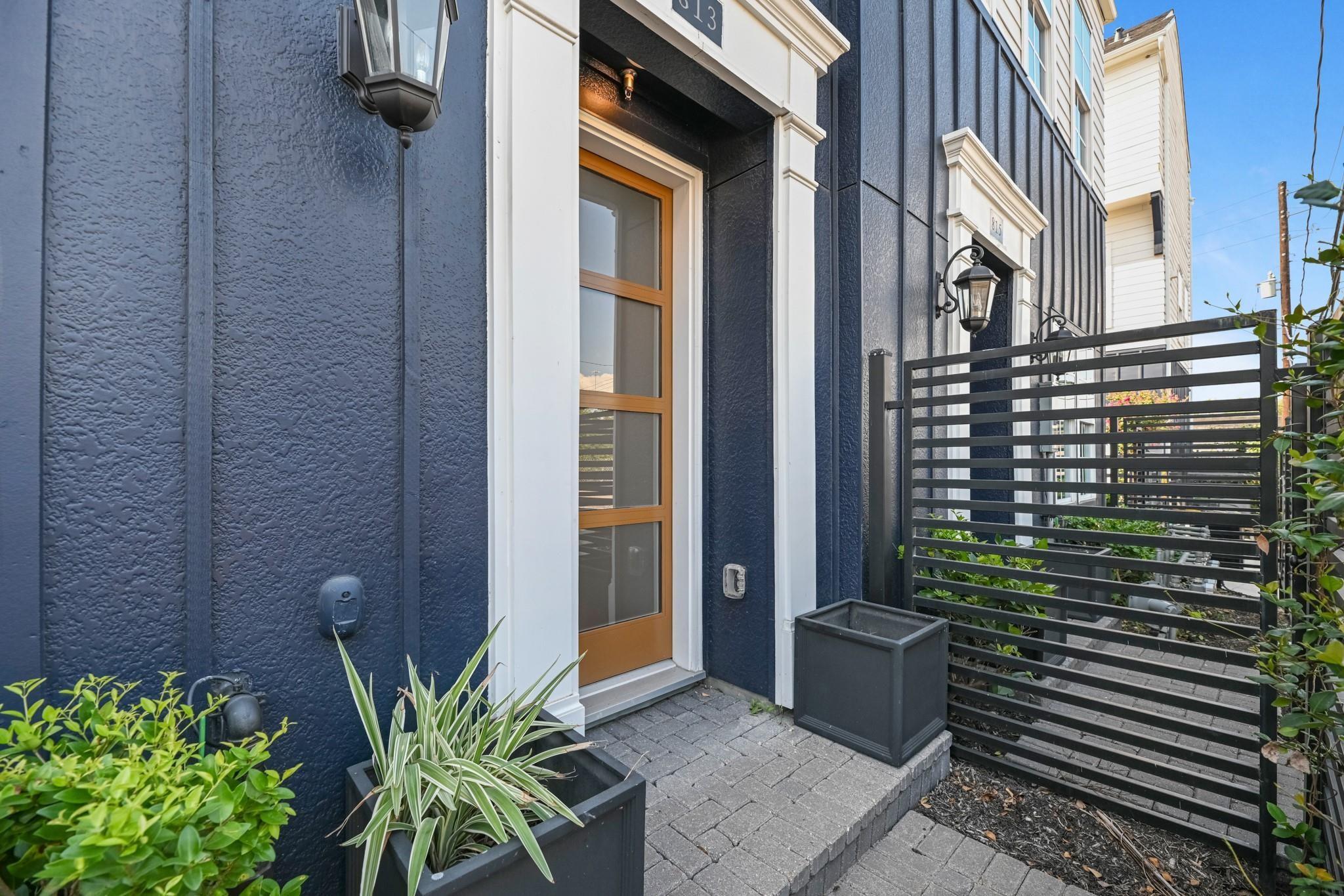 813 Bringhurst Street