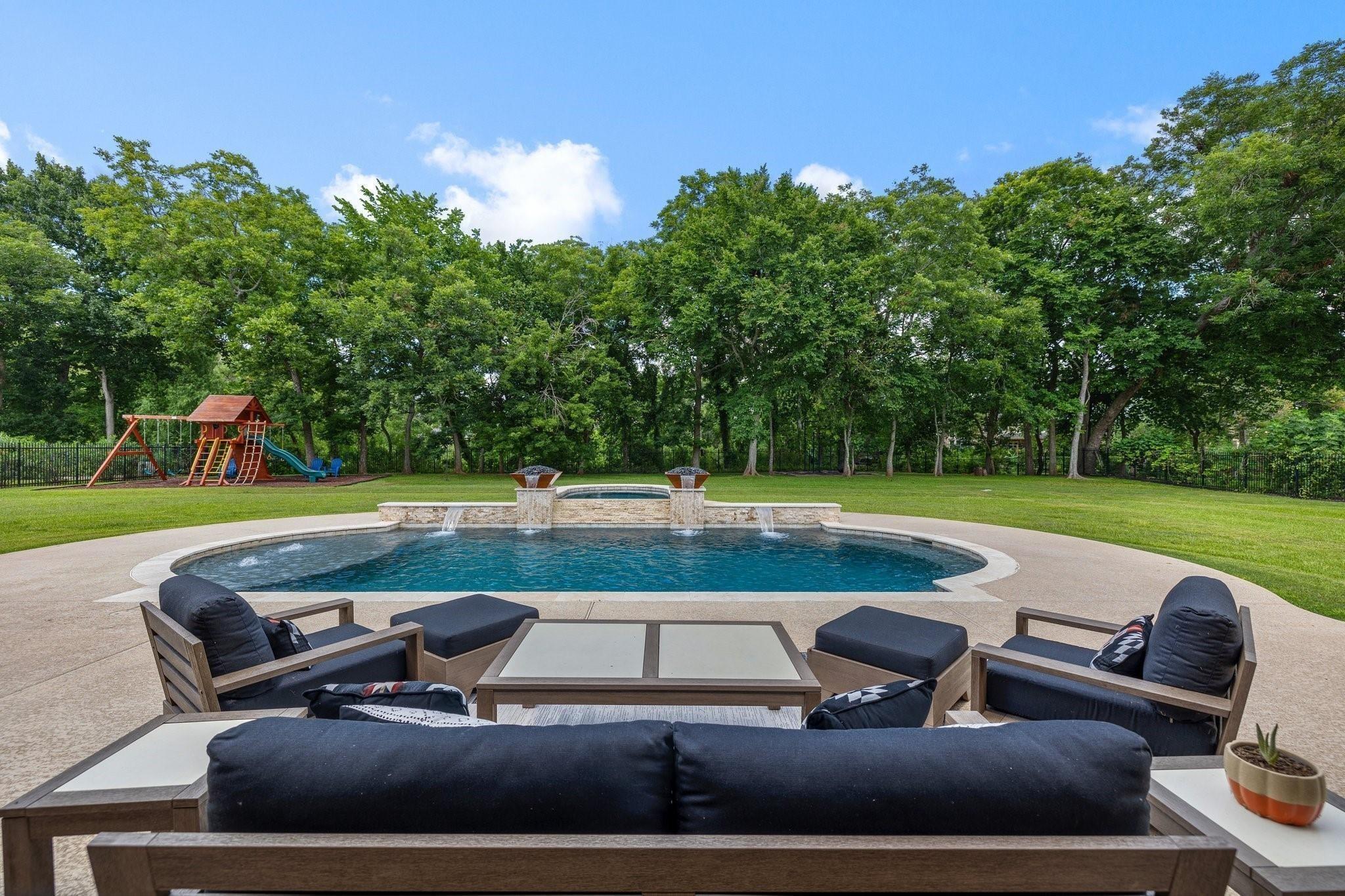 4926 Beekman Drive