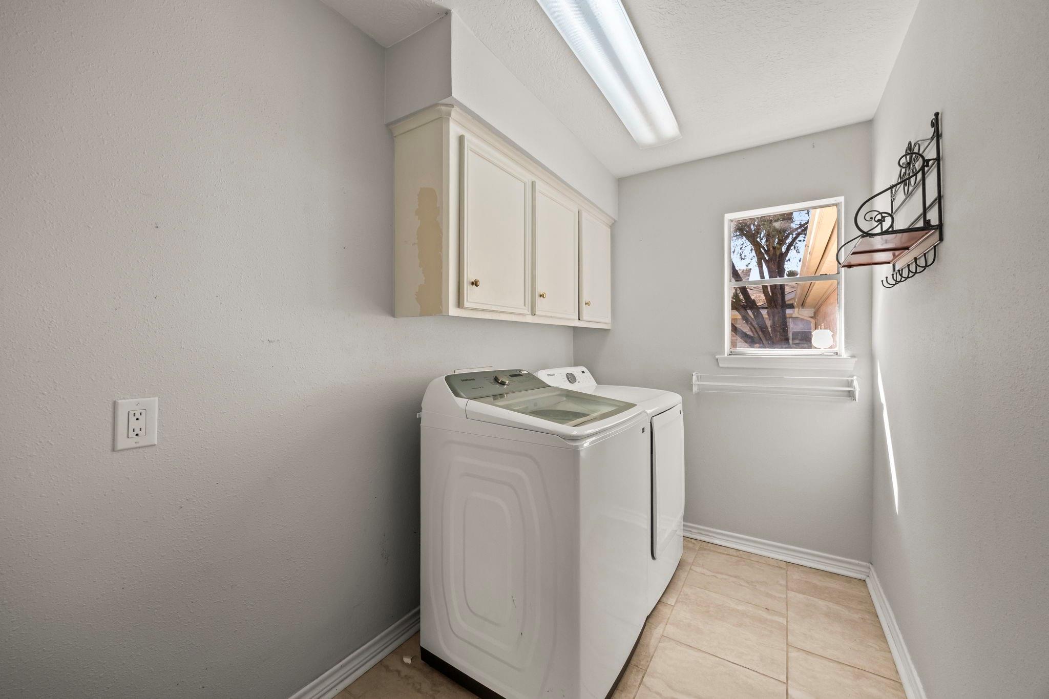 810 Hidden Canyon Road