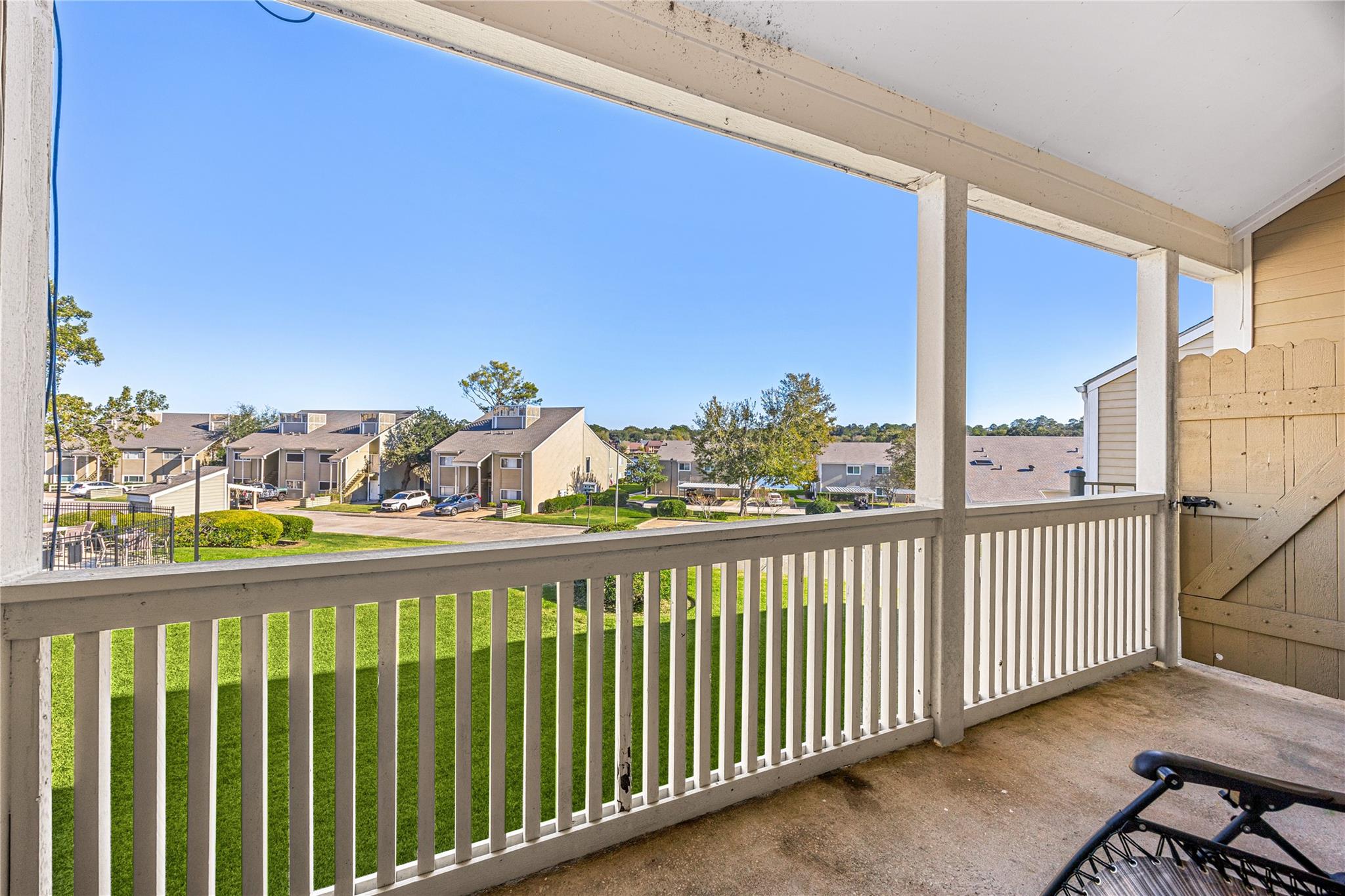 108 April Point Drive S