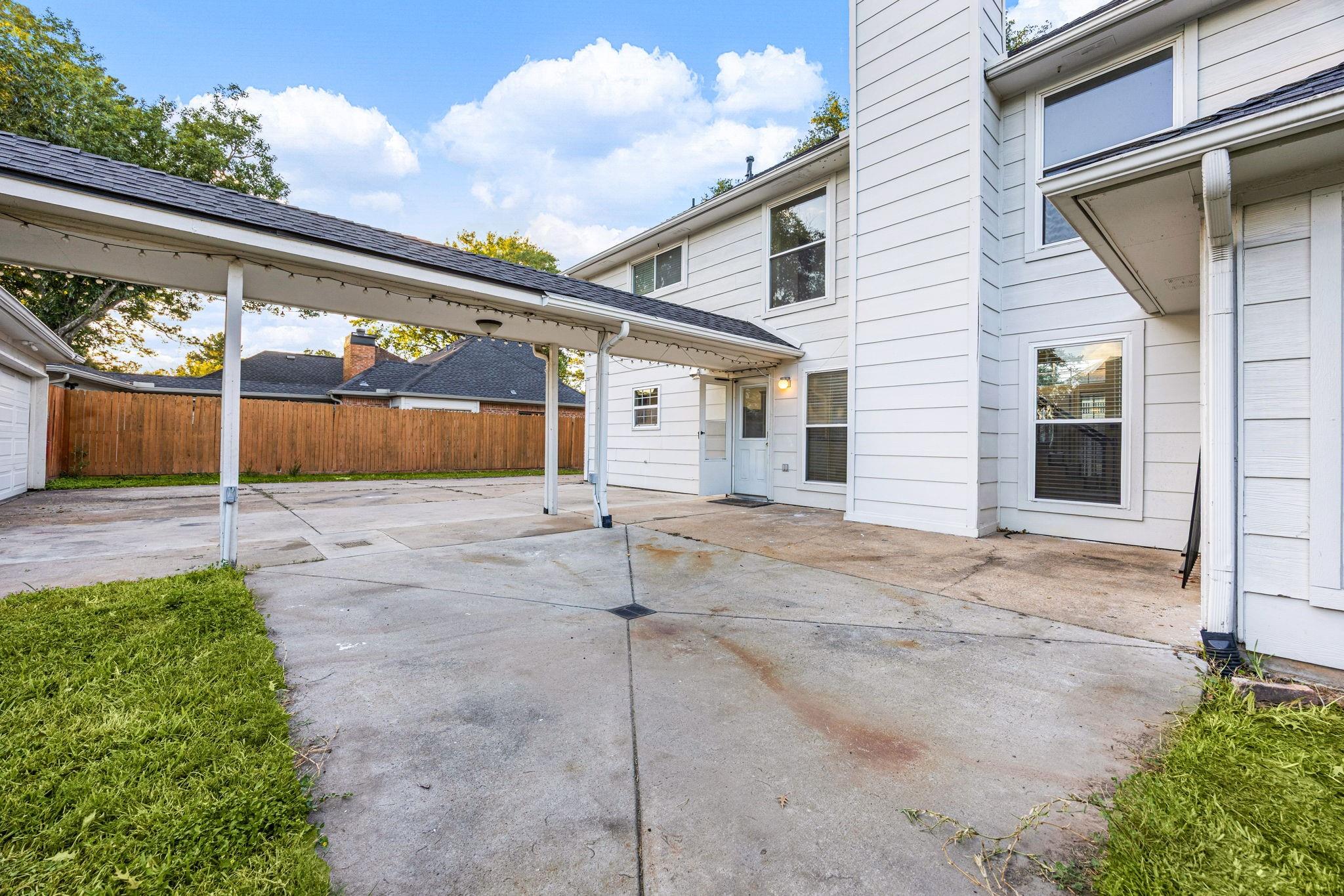 18311 Oak Hampton Drive