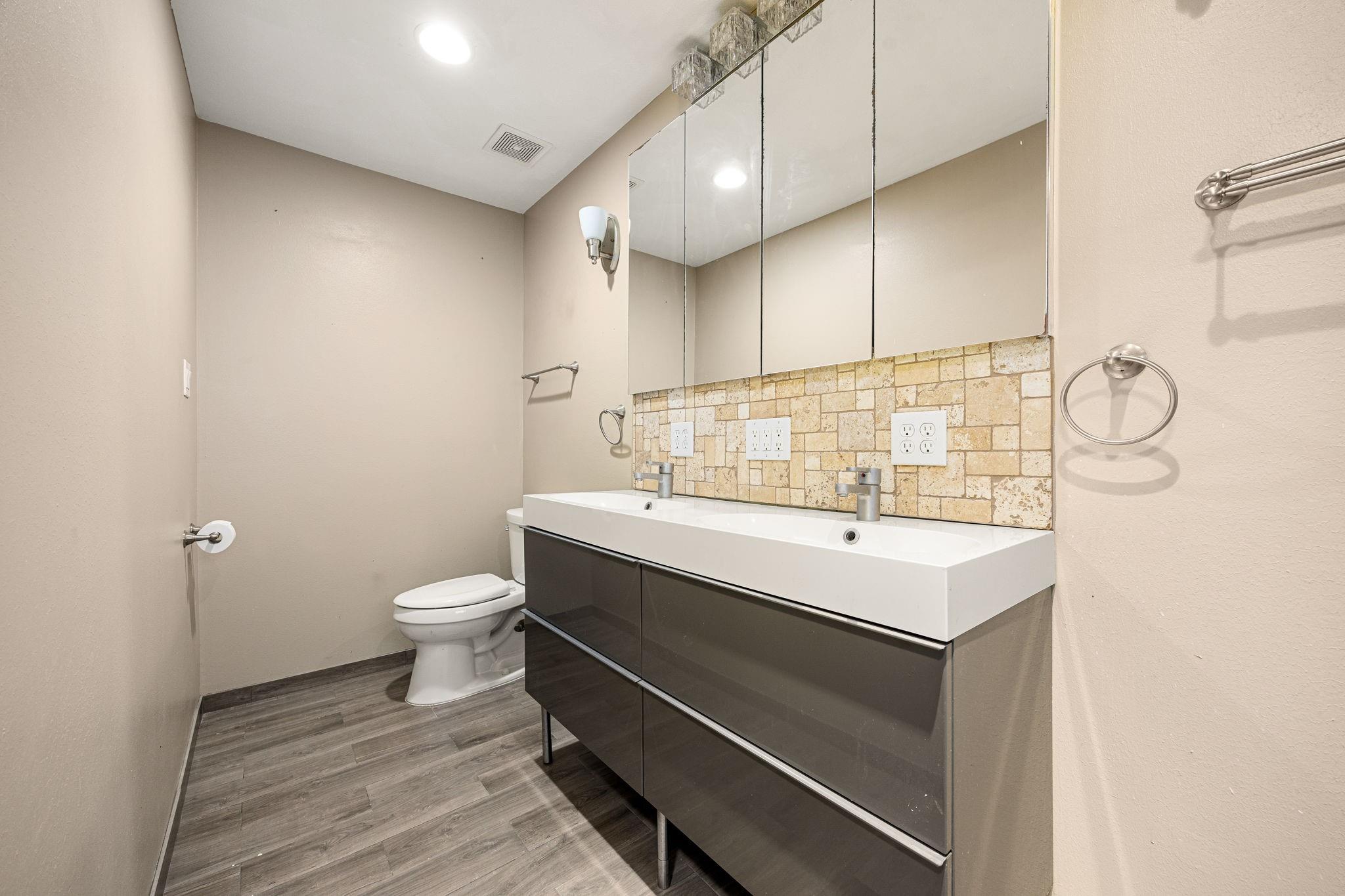 18311 Oak Hampton Drive