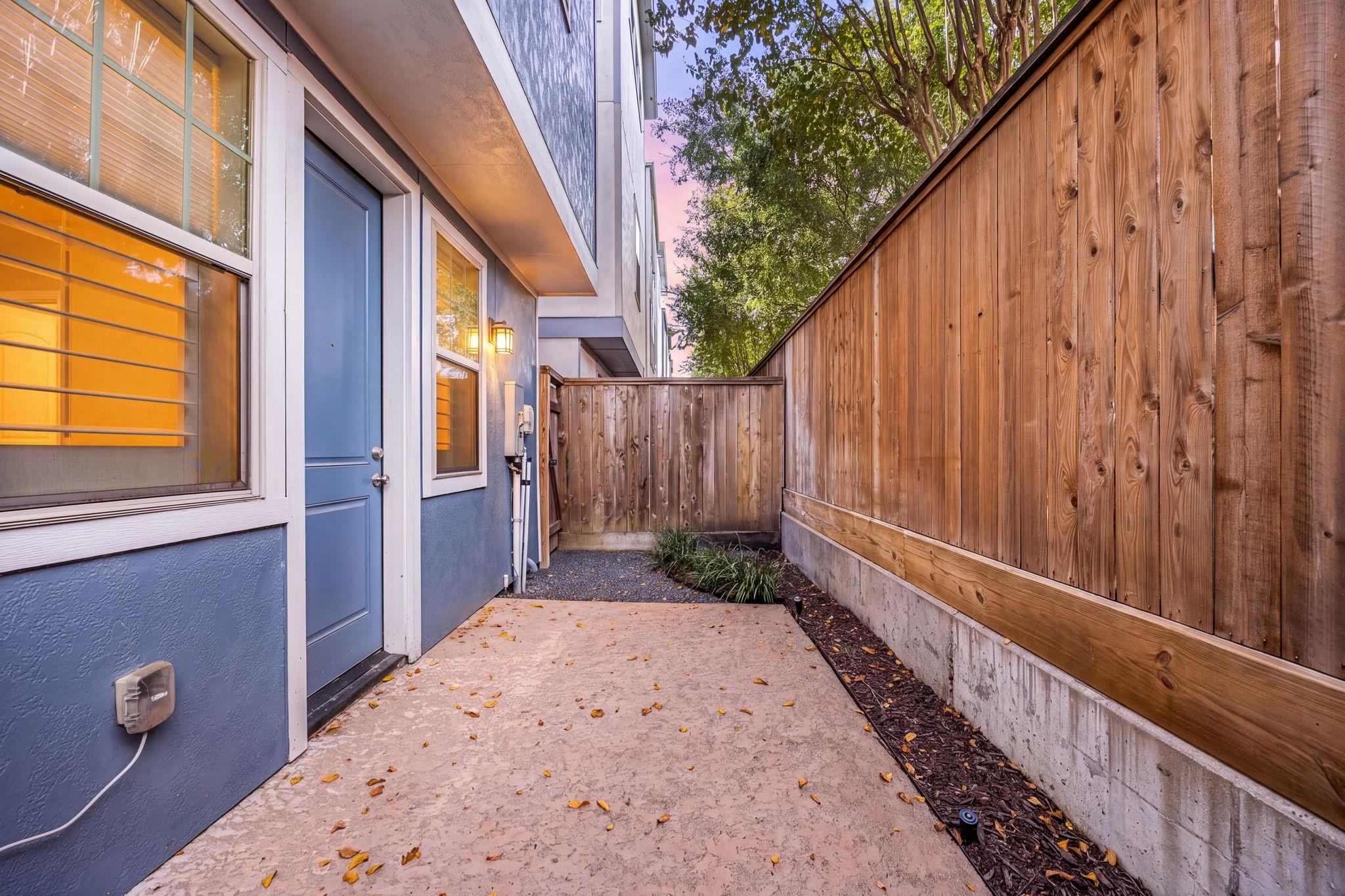 11924 Stirling Row Lane