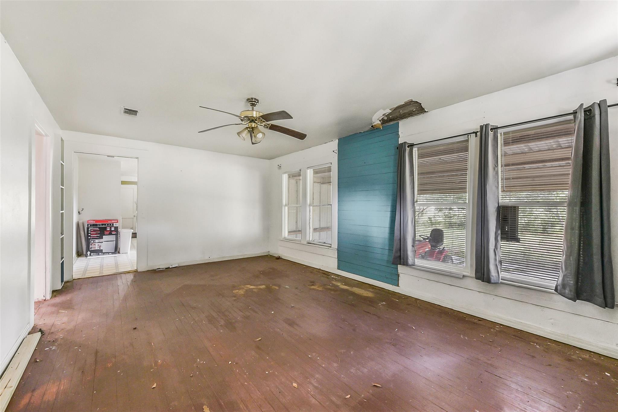 761 Longhorn Drive E