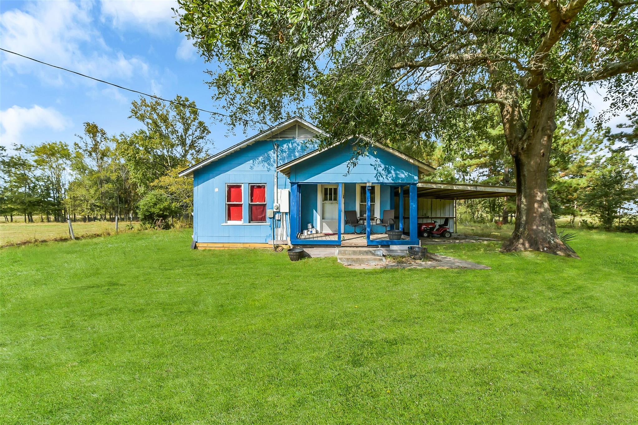 761 Longhorn Drive E