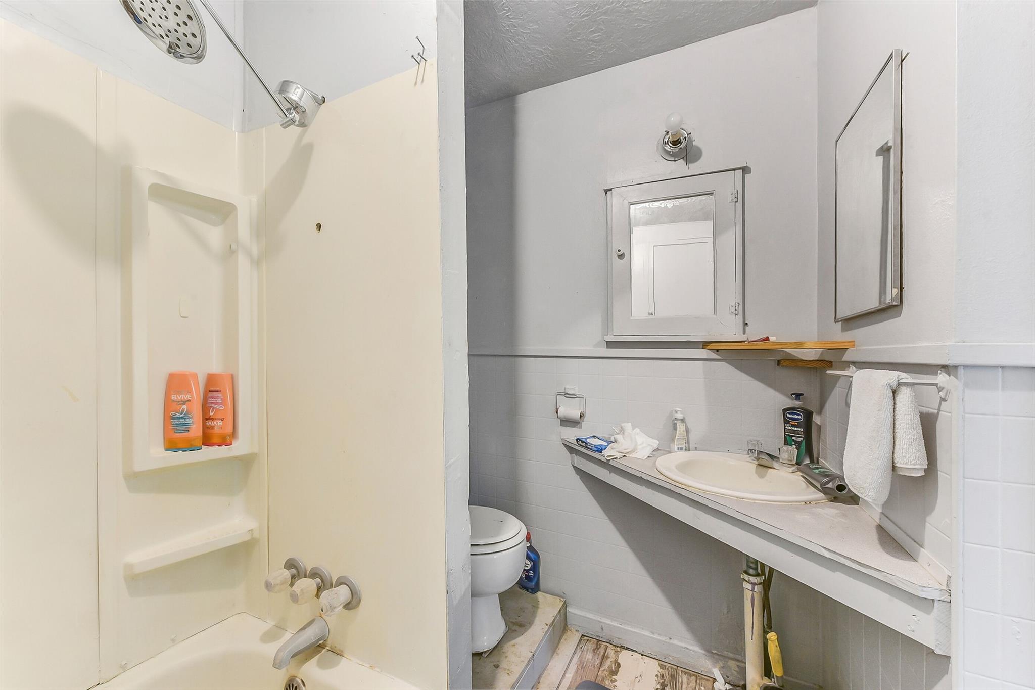 761 Longhorn Drive E